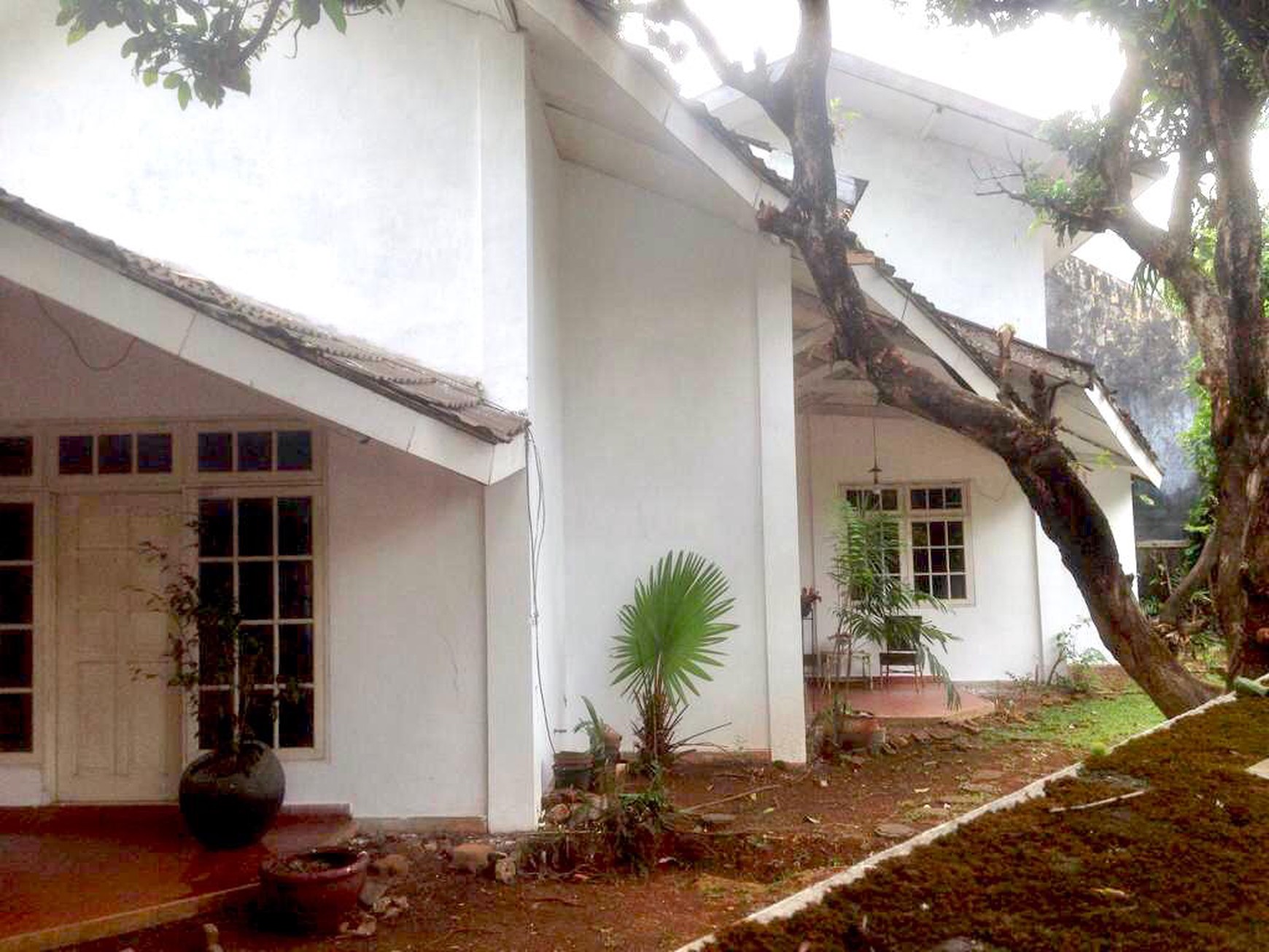 Dijual Cepat Rumah Hoek Hitung Kavling Tanah 540m2 Lokasi Strategis di Lebak Bulus Jakarta Selatan 5 menit tol dan mrt