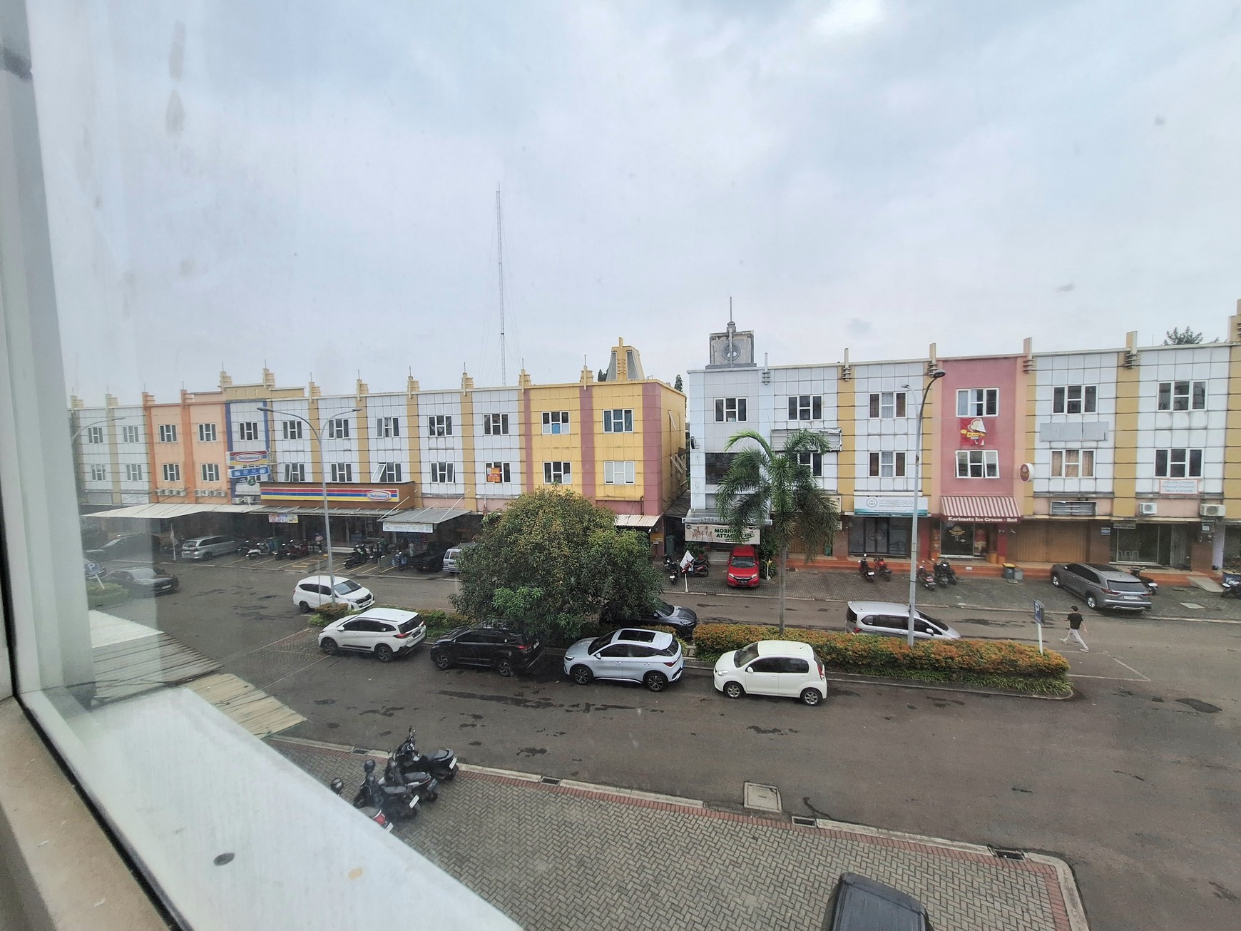 Jual Cepat Gandeng Hook Ruko Golden Boulevard BSD, Strategis, Lokasi Bagus, Siap Pakai