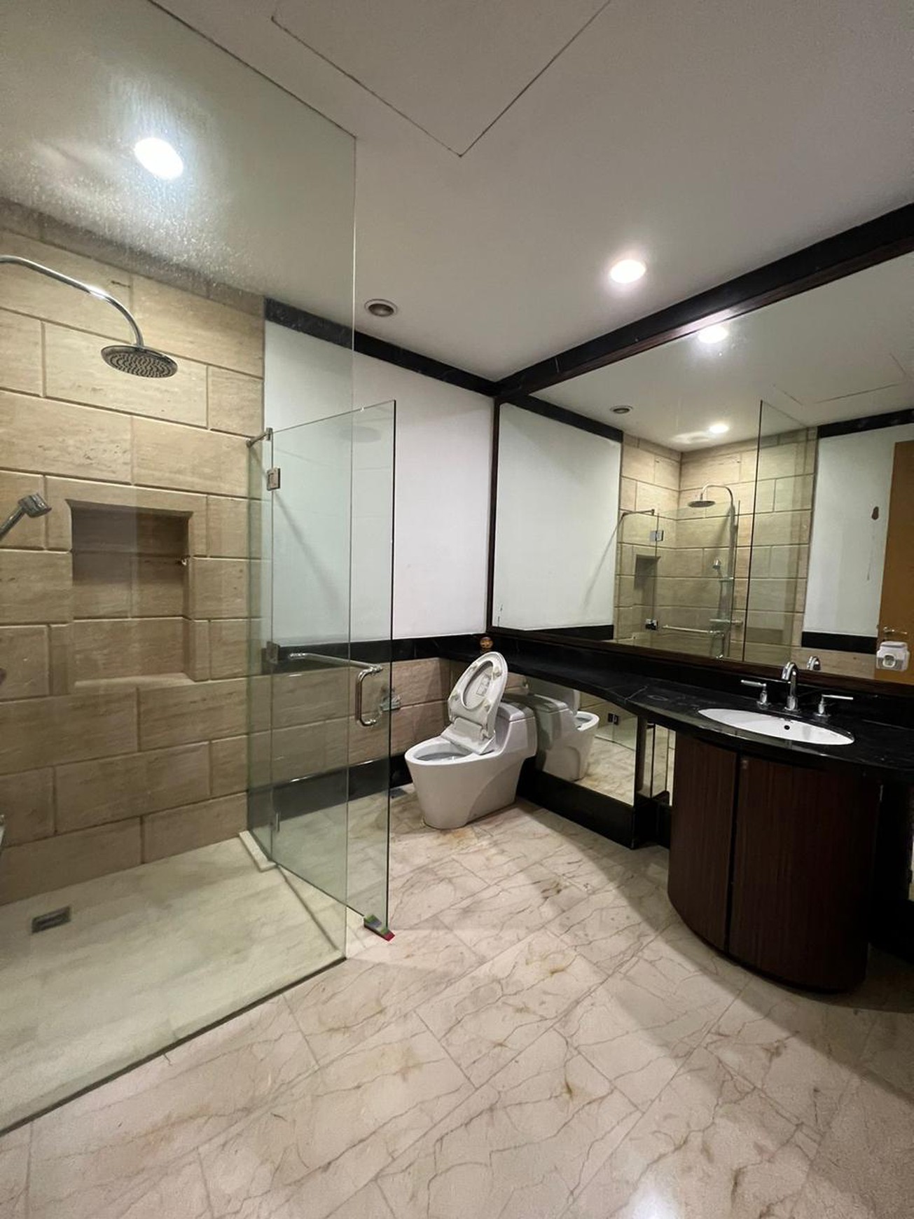 Dijual harga dan view yang bagus Apartemen Kempinski Residence 3BR Jakarta Pusat