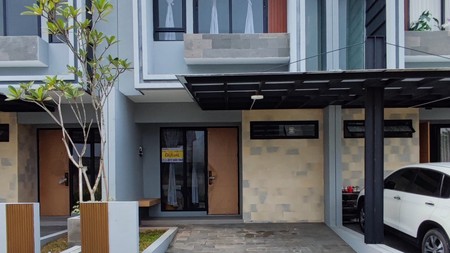 Termurah. Rumah modern Bali Resort, Sepatan Tangerang