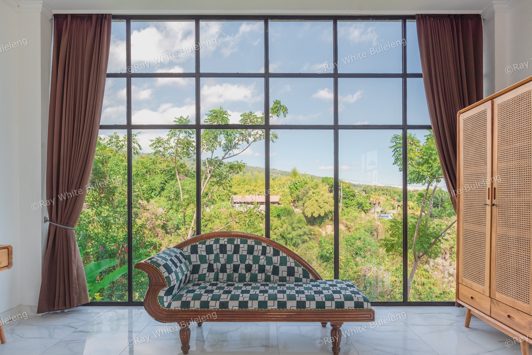 Exclusive Villa With Exquisite Ocean View In Lovina