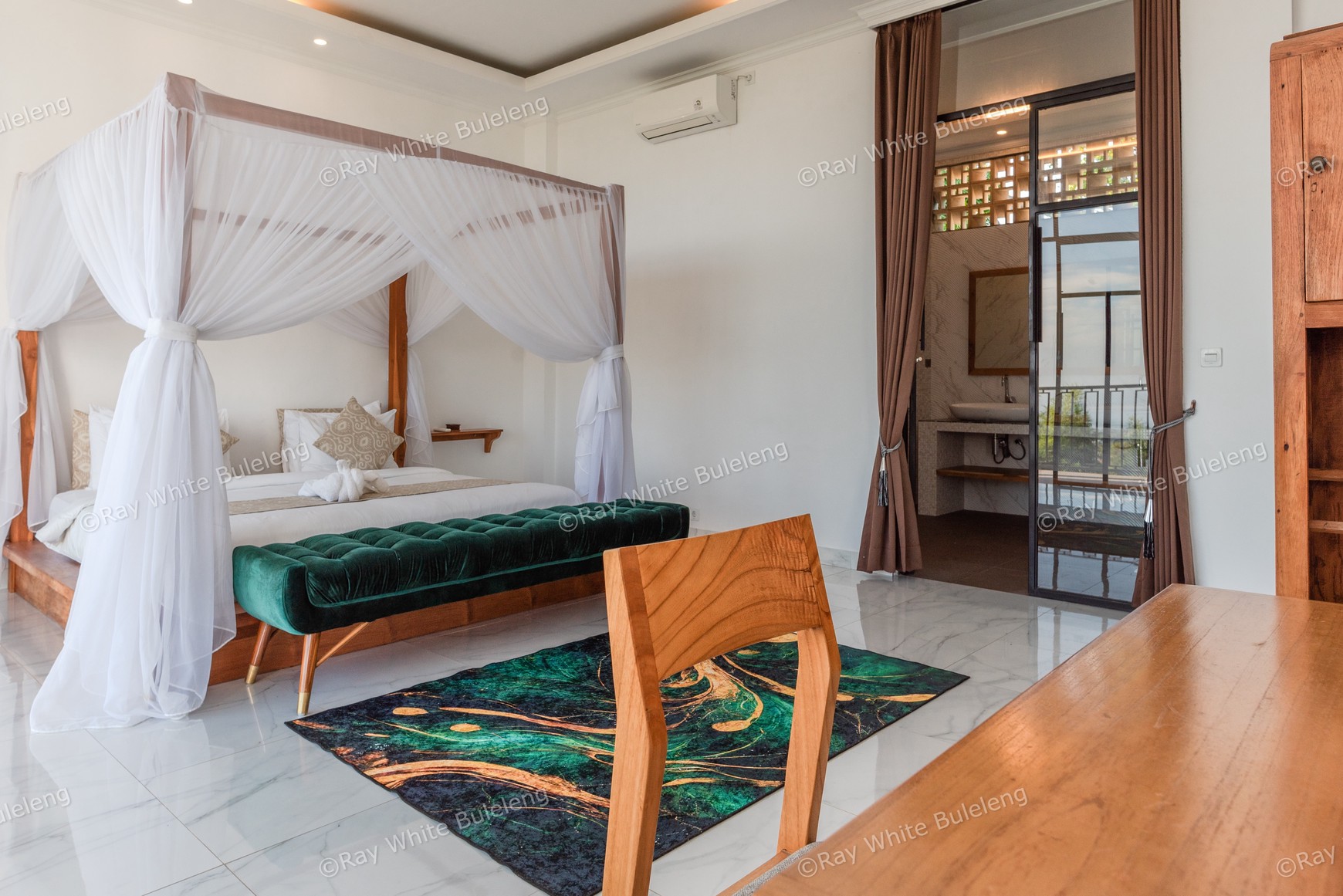 Exclusive Villa With Exquisite Ocean View In Lovina
