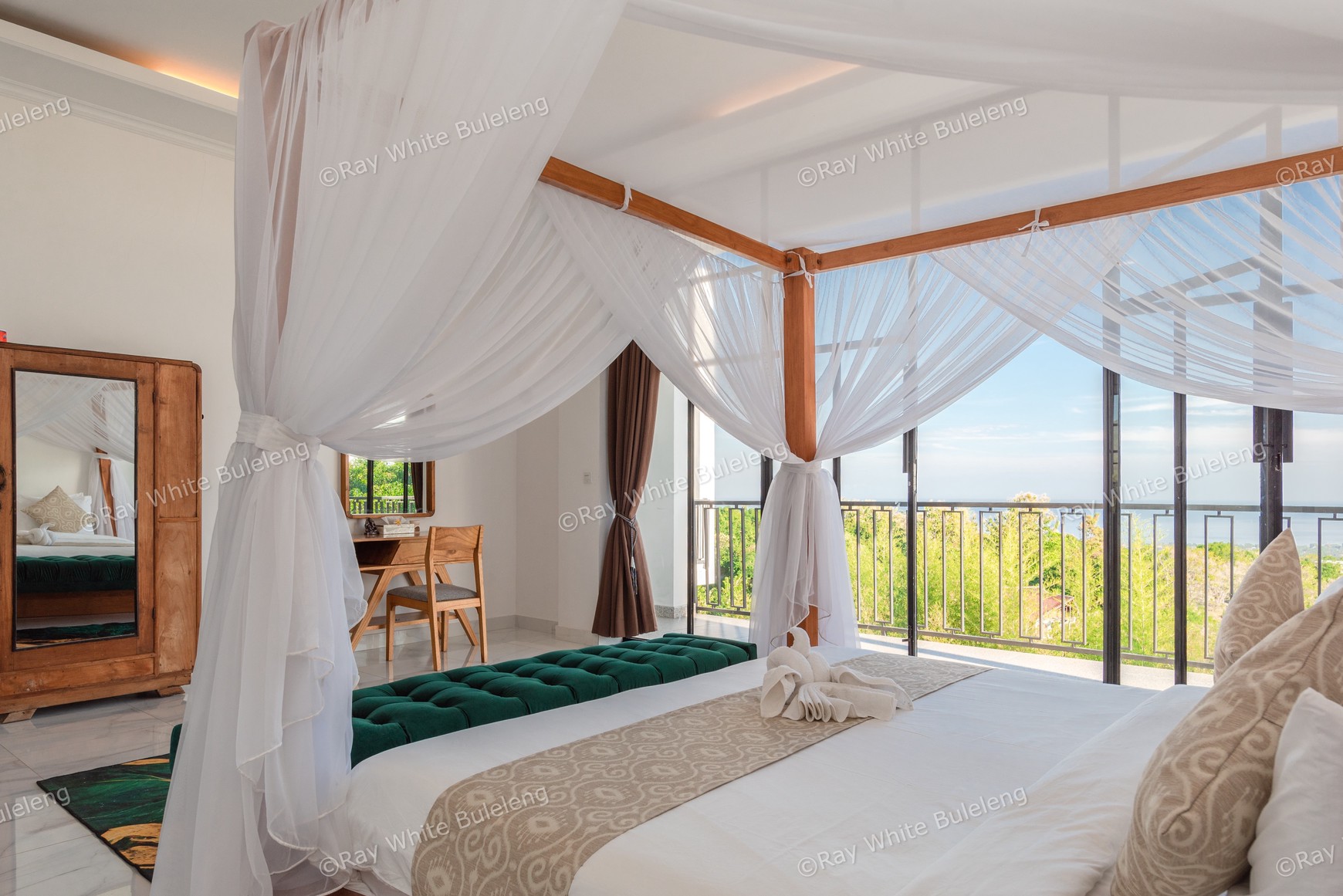 Exclusive Villa With Exquisite Ocean View In Lovina