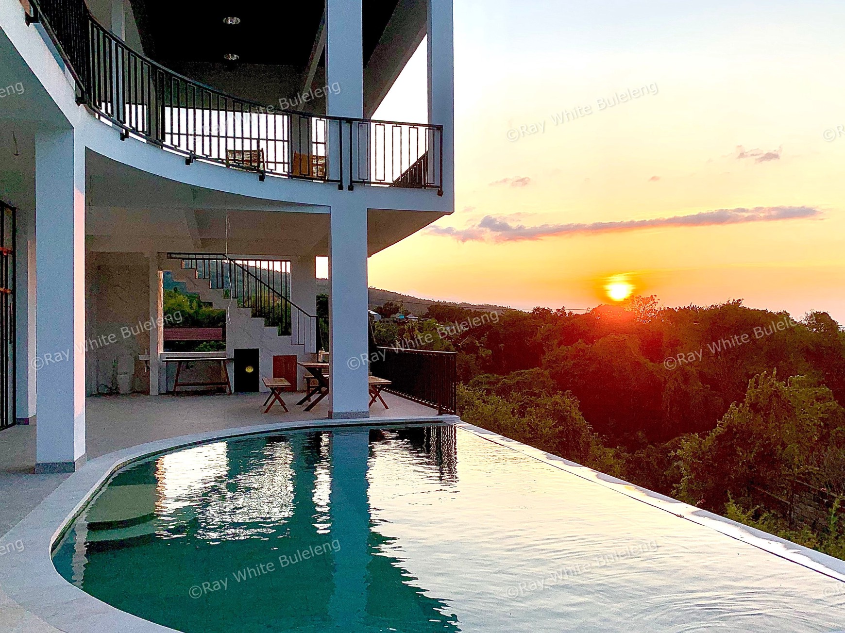 Exclusive Villa With Exquisite Ocean View In Lovina