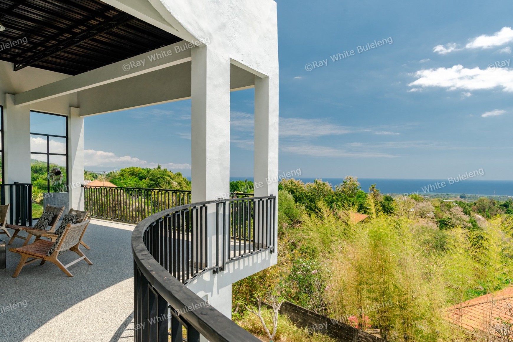 Exclusive Villa With Exquisite Ocean View In Lovina