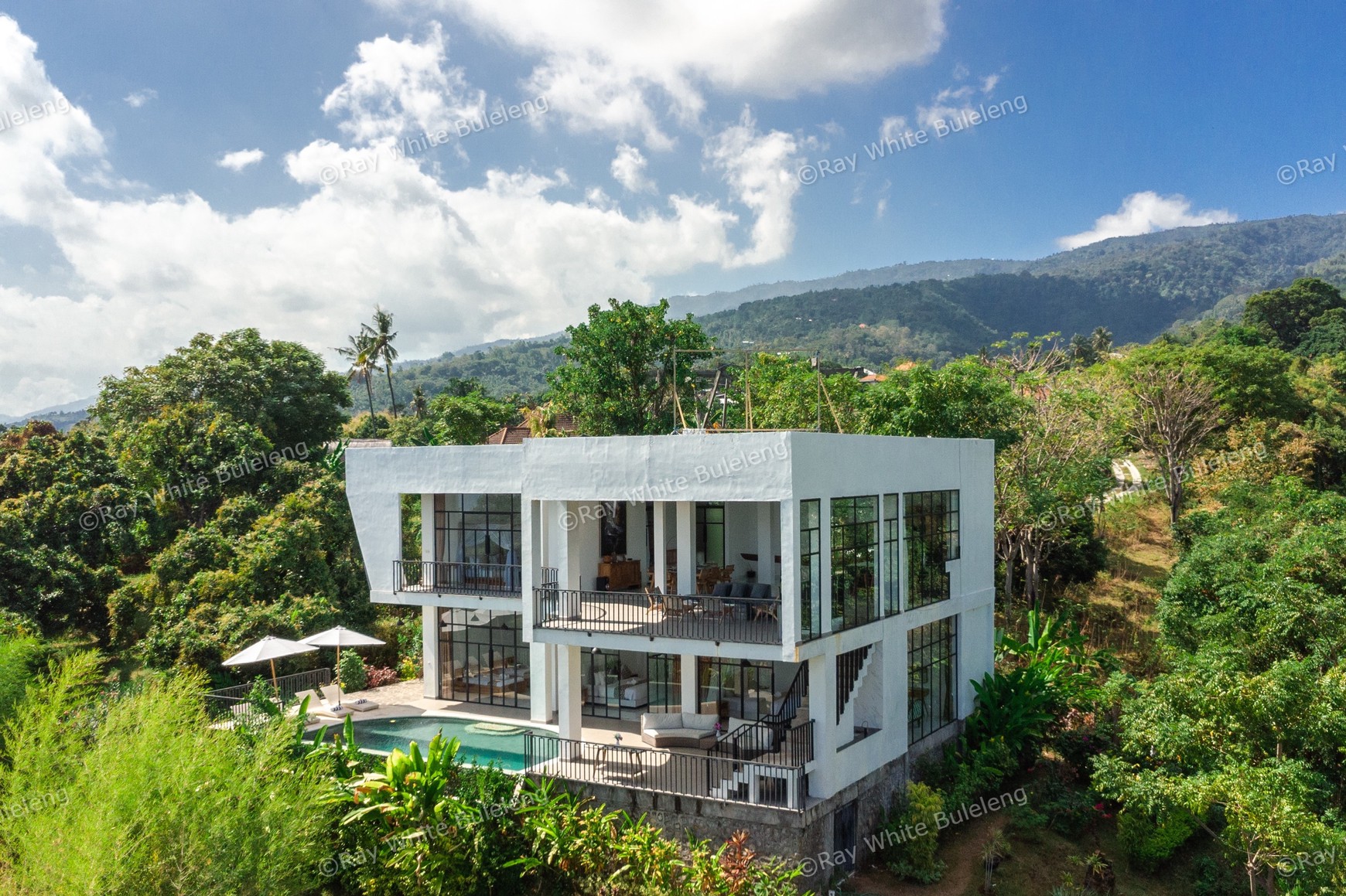 Exclusive Villa With Exquisite Ocean View In Lovina