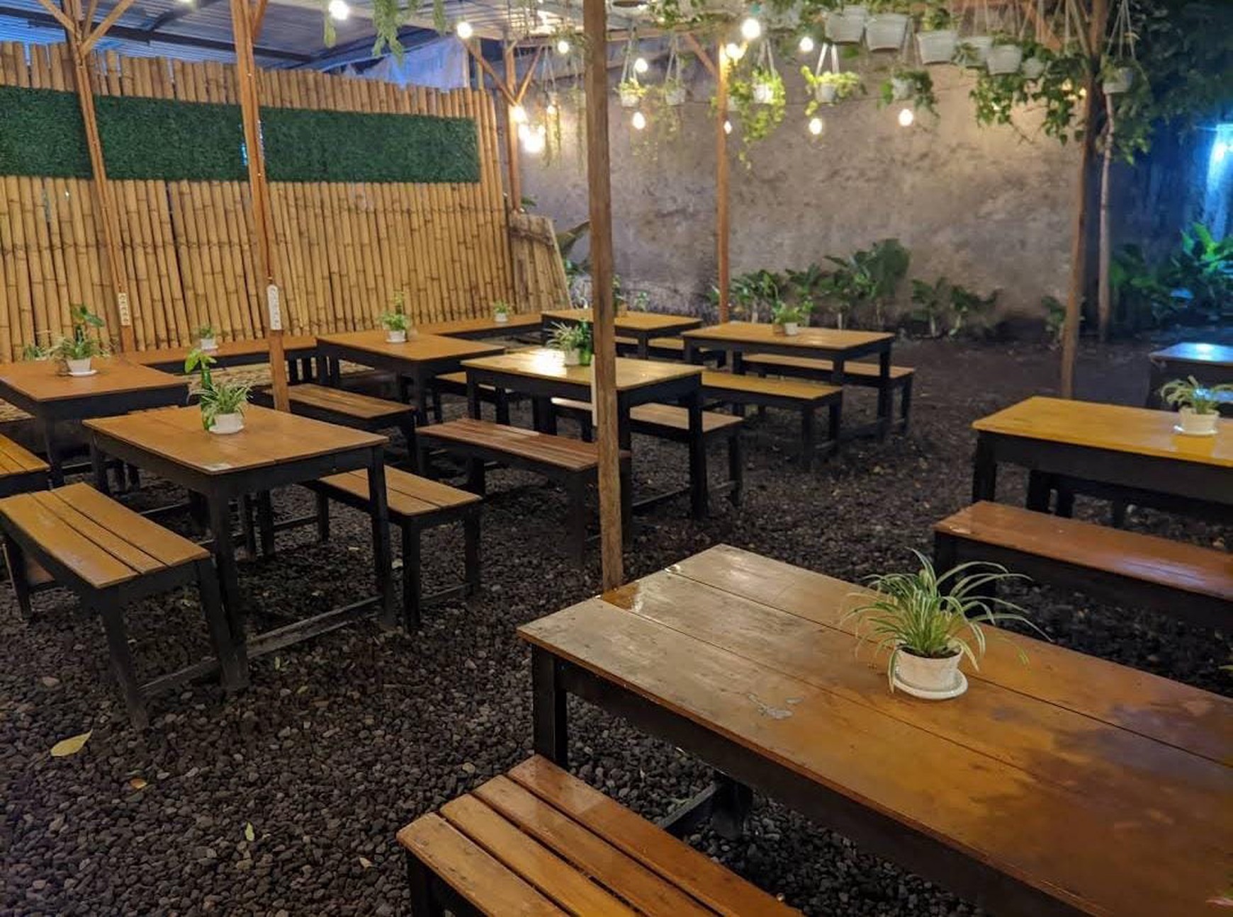 Tanah Cocok Untuk Usaha Lokasi Premium Di Condong Catur.