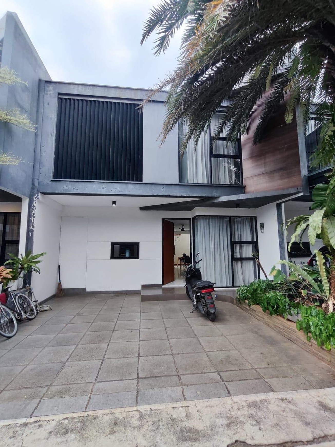 Rumah bagus, Cantik, Dalam cluster kemanan 24 Jam di Serua- Ciputat