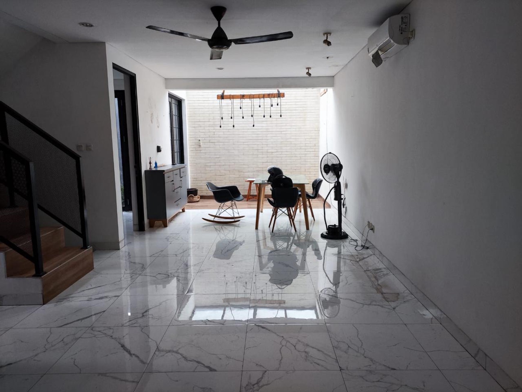 Rumah bagus, Cantik, Dalam cluster kemanan 24 Jam di Serua- Ciputat