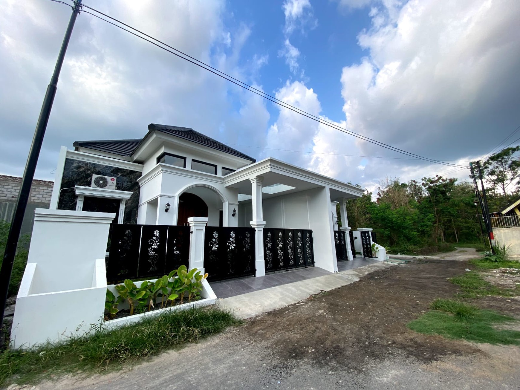 Rumah Baru Siap Huni Lokasi Dekat Kampus UII Ngaglik Sleman.