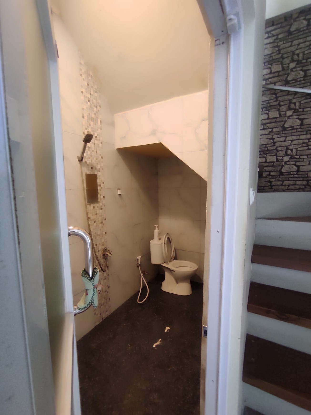 Rumah 2 Lantai Lokasi di Daerah Donoharjo Ngaglik Sleman. 