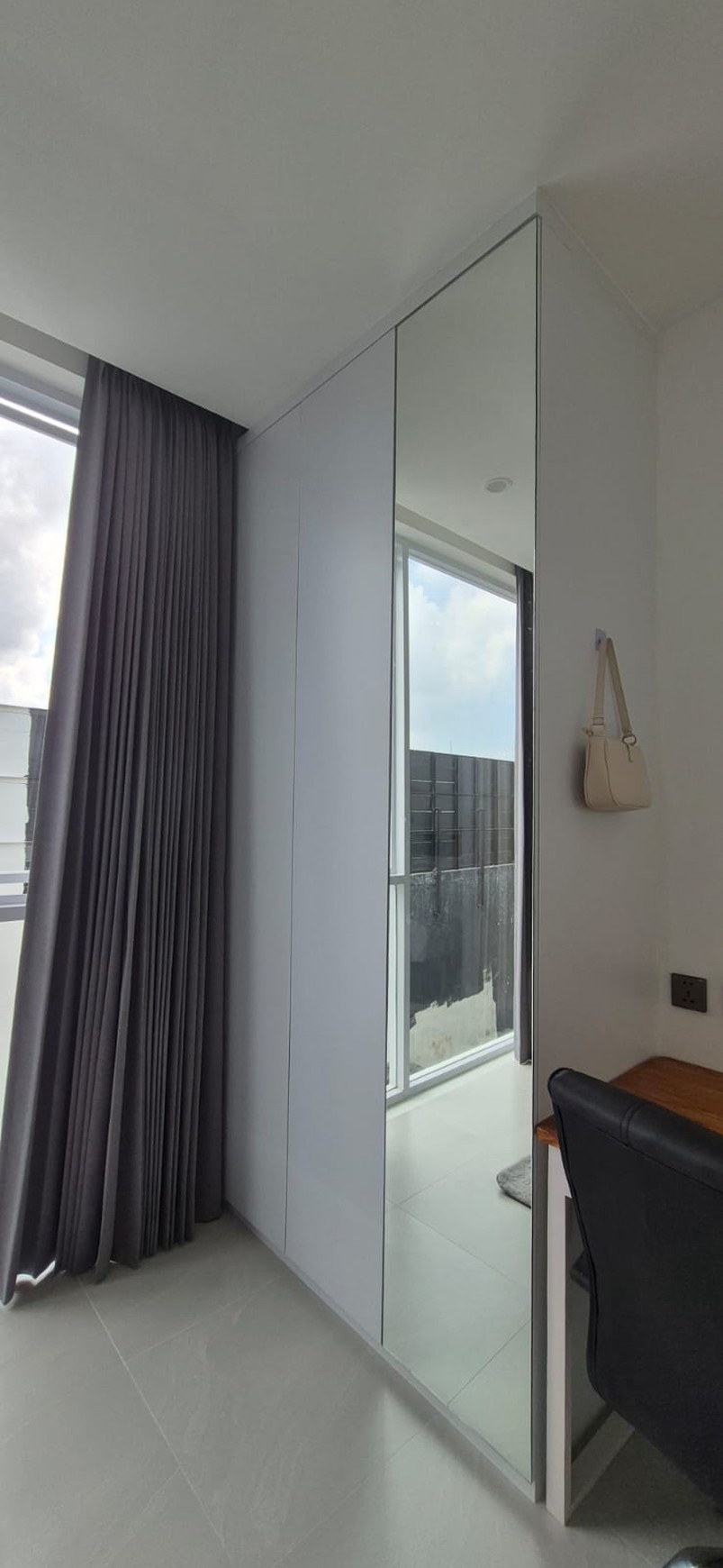 Leasehold - A modern townhouse takes simpliciy and serenity in Seminyak, Bali
