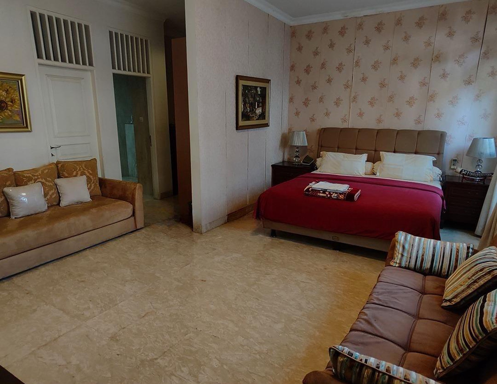 Dijual rumah di tanah kusir