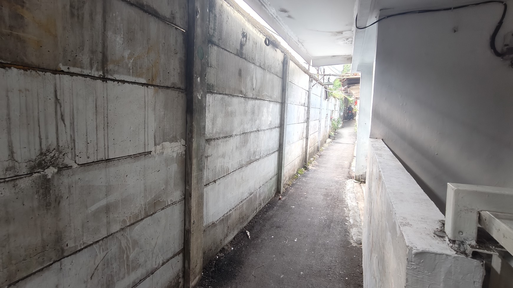 Rumah untuk Kos Kosan strategis di Mampang Prapatan dekat Trans TV