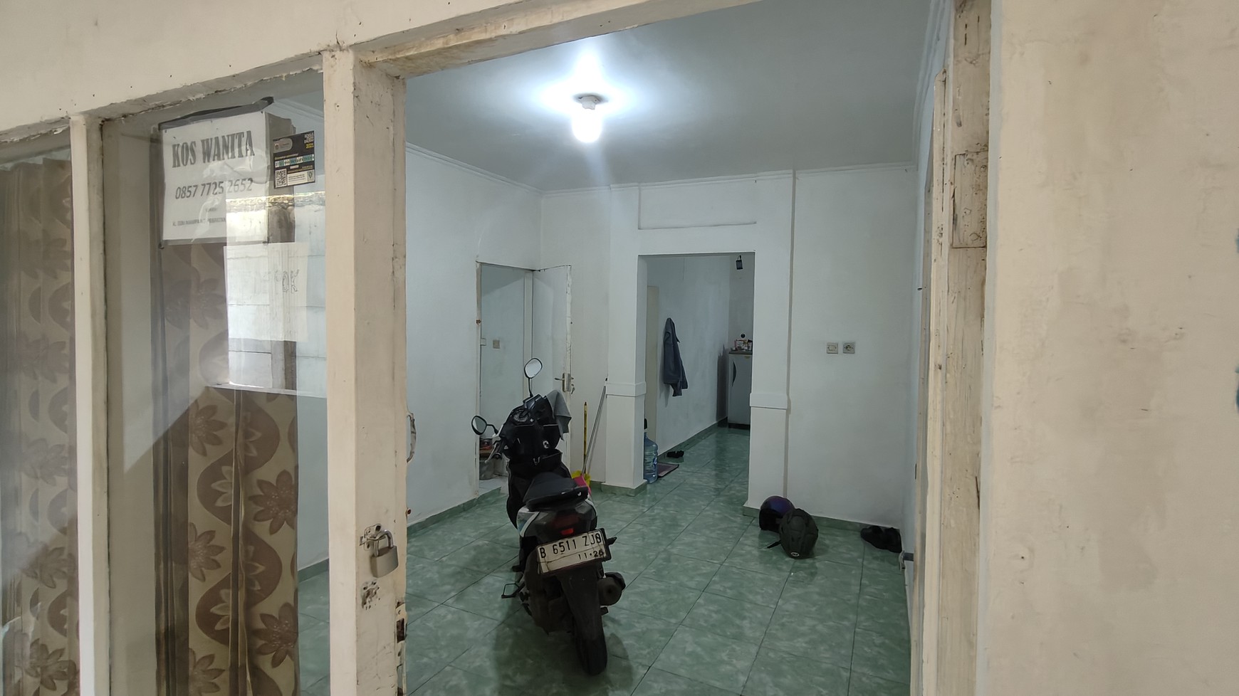 Rumah untuk Kos Kosan strategis di Mampang Prapatan dekat Trans TV