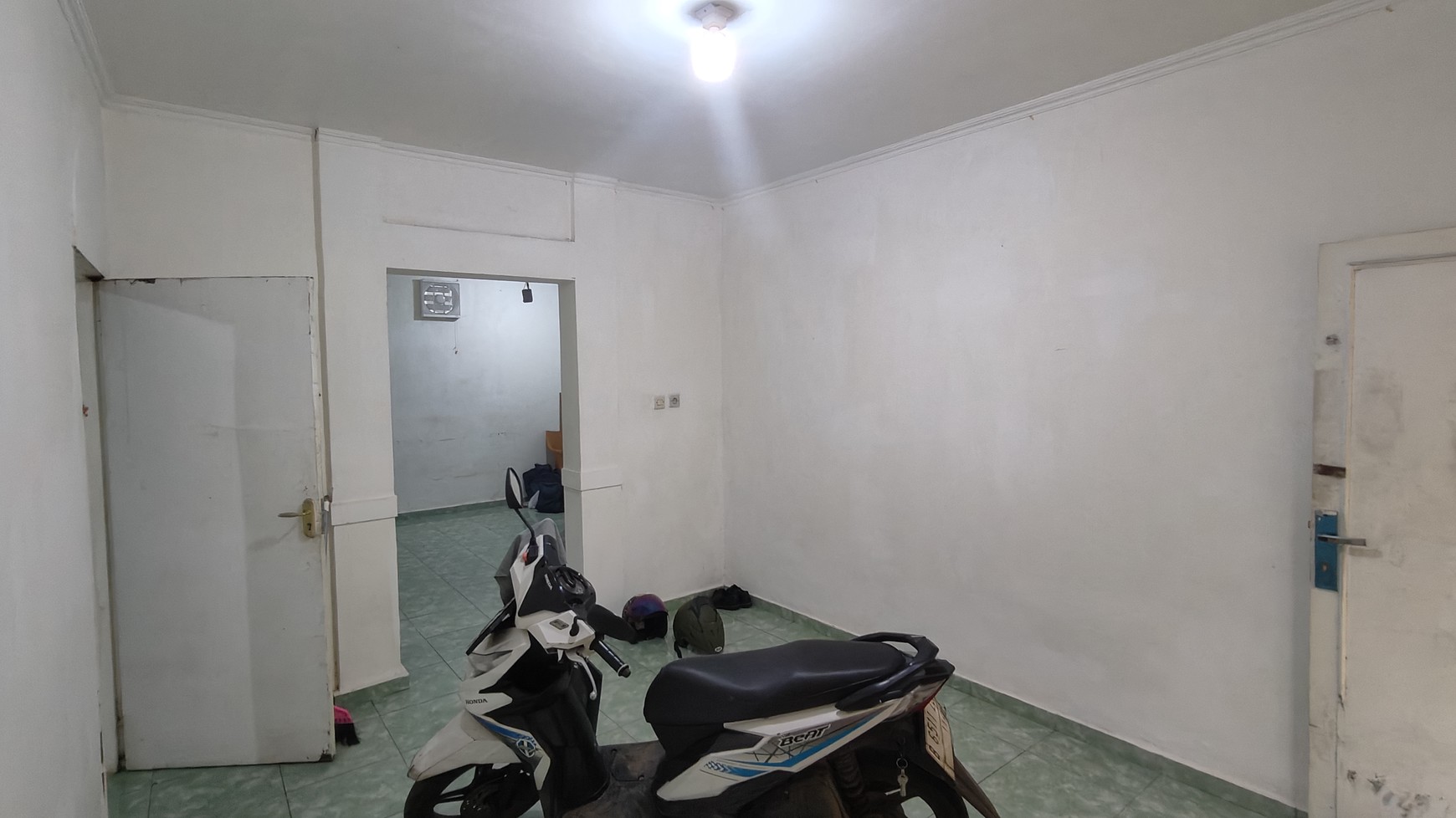Rumah untuk Kos Kosan strategis di Mampang Prapatan dekat Trans TV