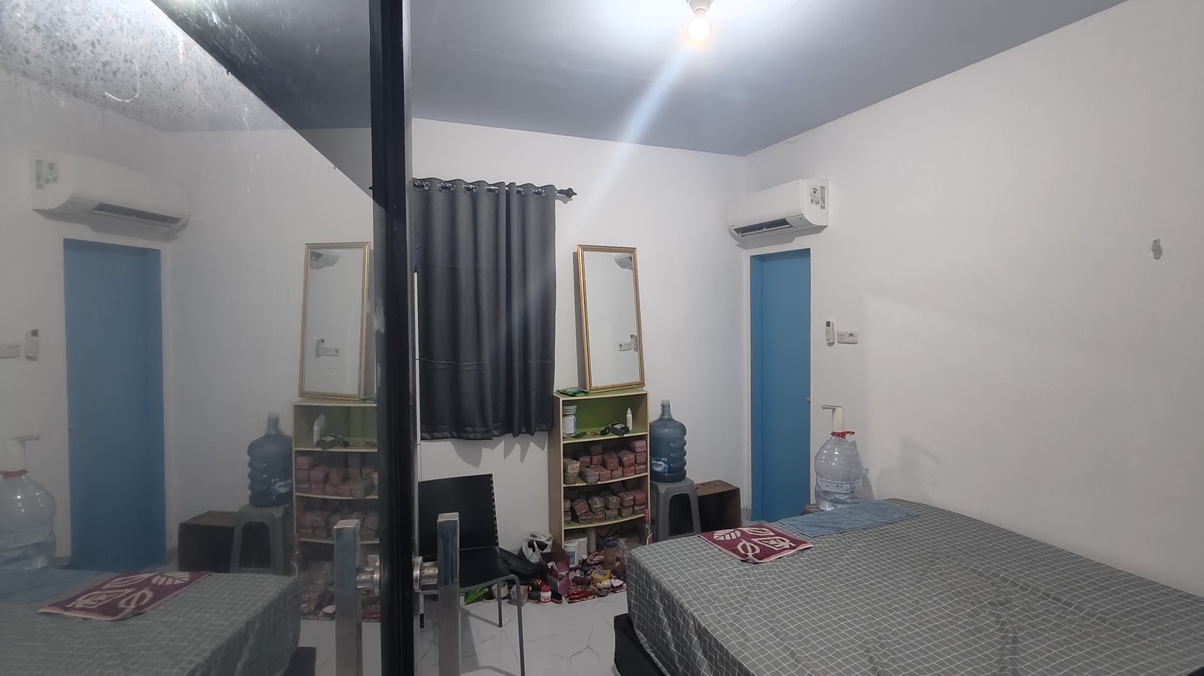 Rumah Kos Kosan di Jual di Pal Batu Menteng Dalam Jaksel, omset Rp. 100 Juta/ Bulan