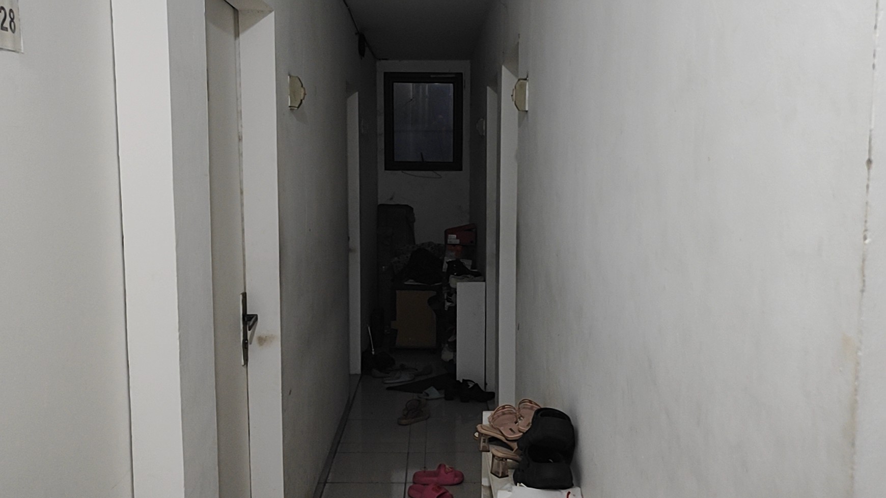 Rumah Kos Kosan di Jual di Pal Batu Menteng Dalam Jaksel, omset Rp. 100 Juta/ Bulan