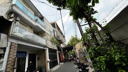 Rumah Kos-kosan Bagus 10 Pintu Full Furnished Strategis, Selangkah Dari Jl. Bang Pitung, Kebun Jeruk