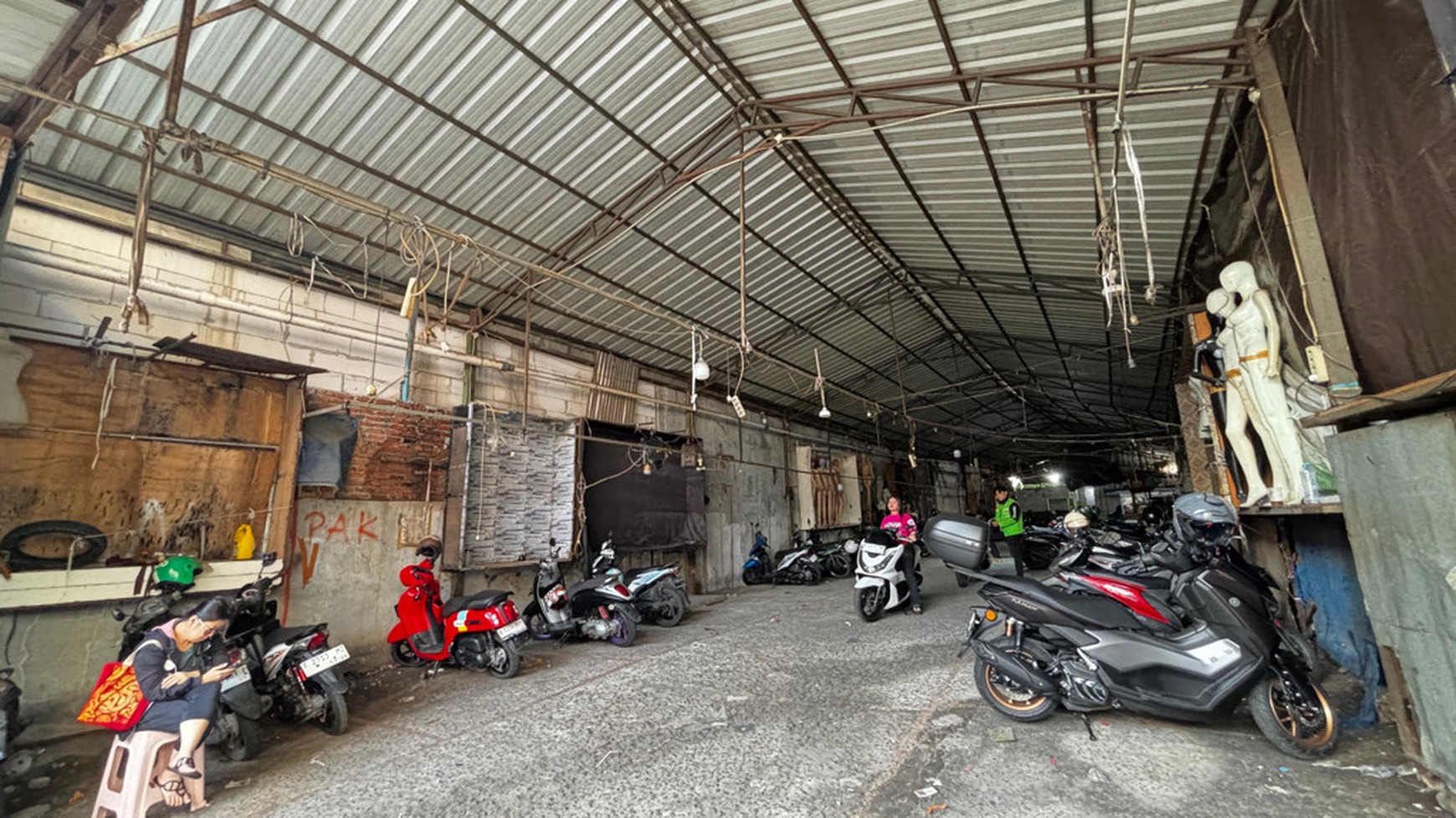 Lahan Komersil Di Tanah Abang, Cocok Dibangun Gudang, Ruko, Dan Kostel