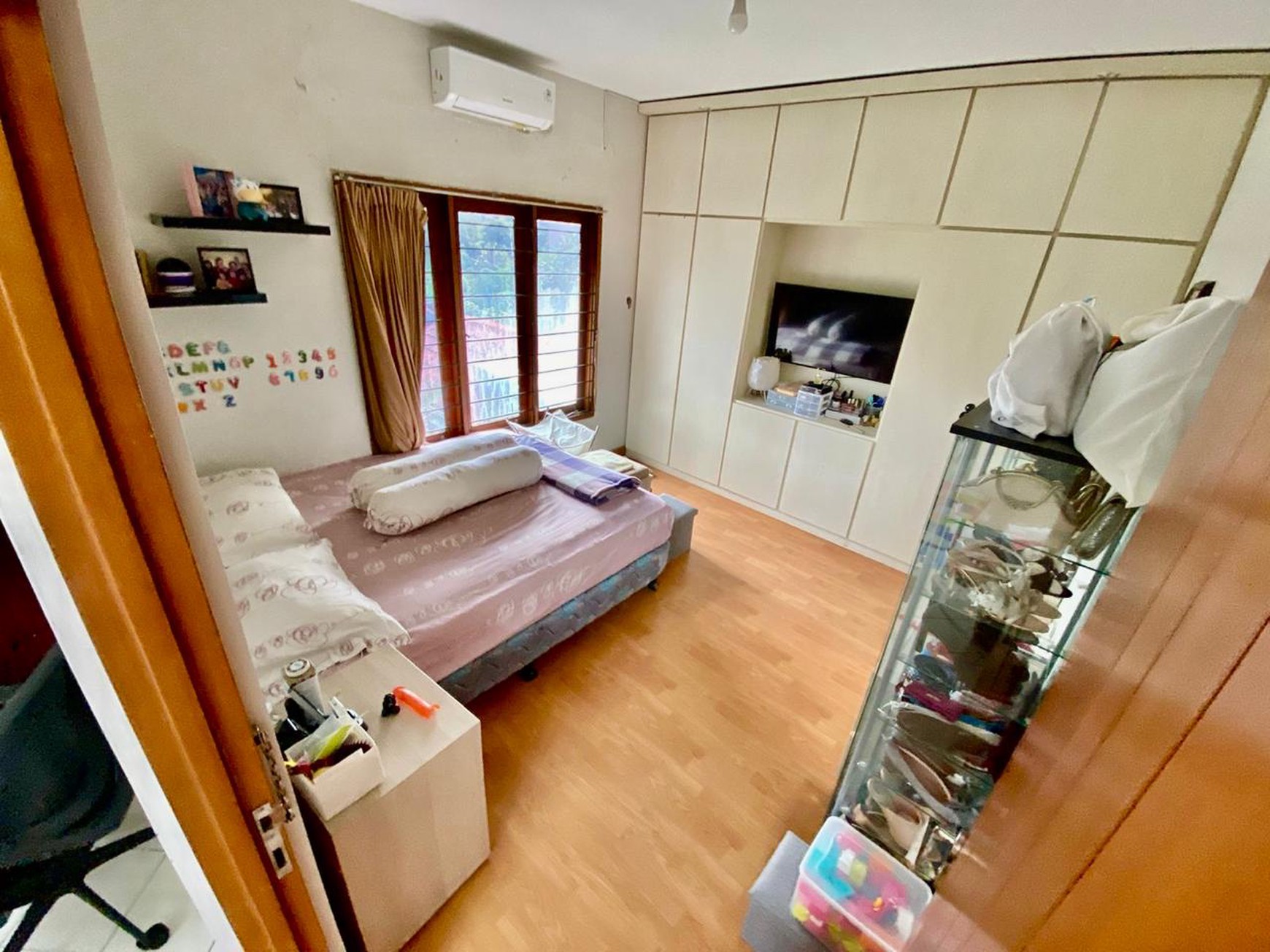 Rumah Mewah harga Murah di Cinere Jakarta Selatan.