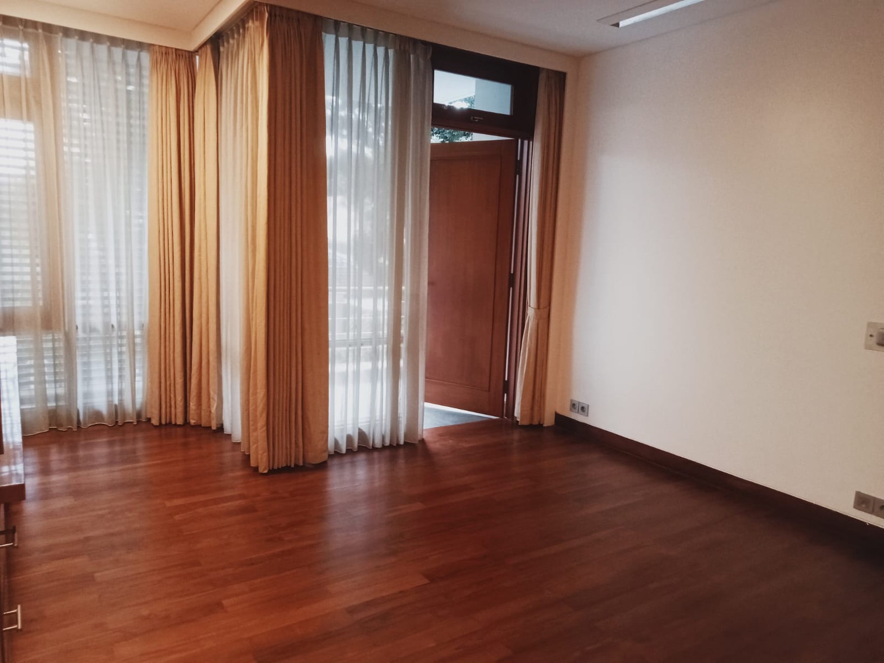 Rumah Bagus Di Jl Duta Indah Pondok Indah Jakarta Selatan