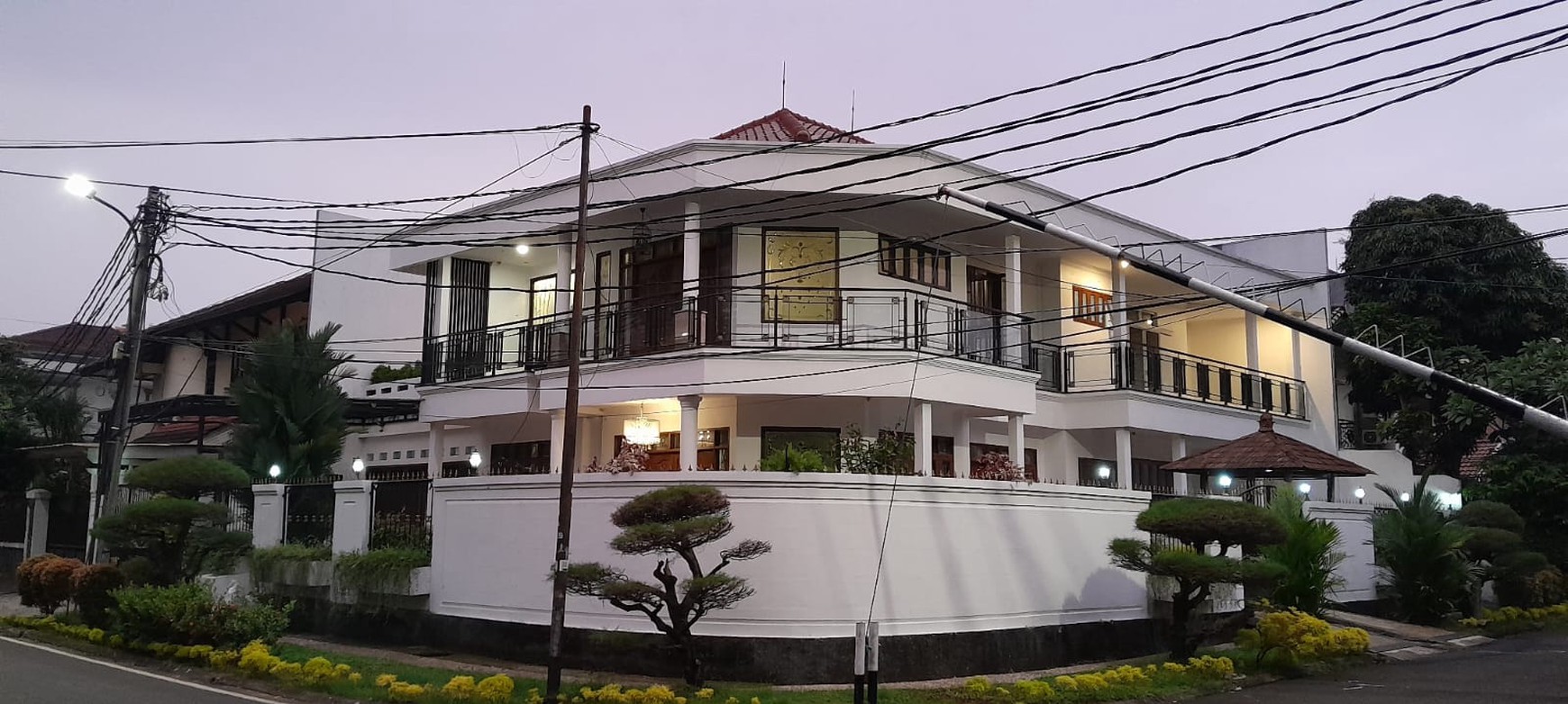 Rumah Bagus Di Jl Gedung Pinang Pondok Indah Jakarta Selatan