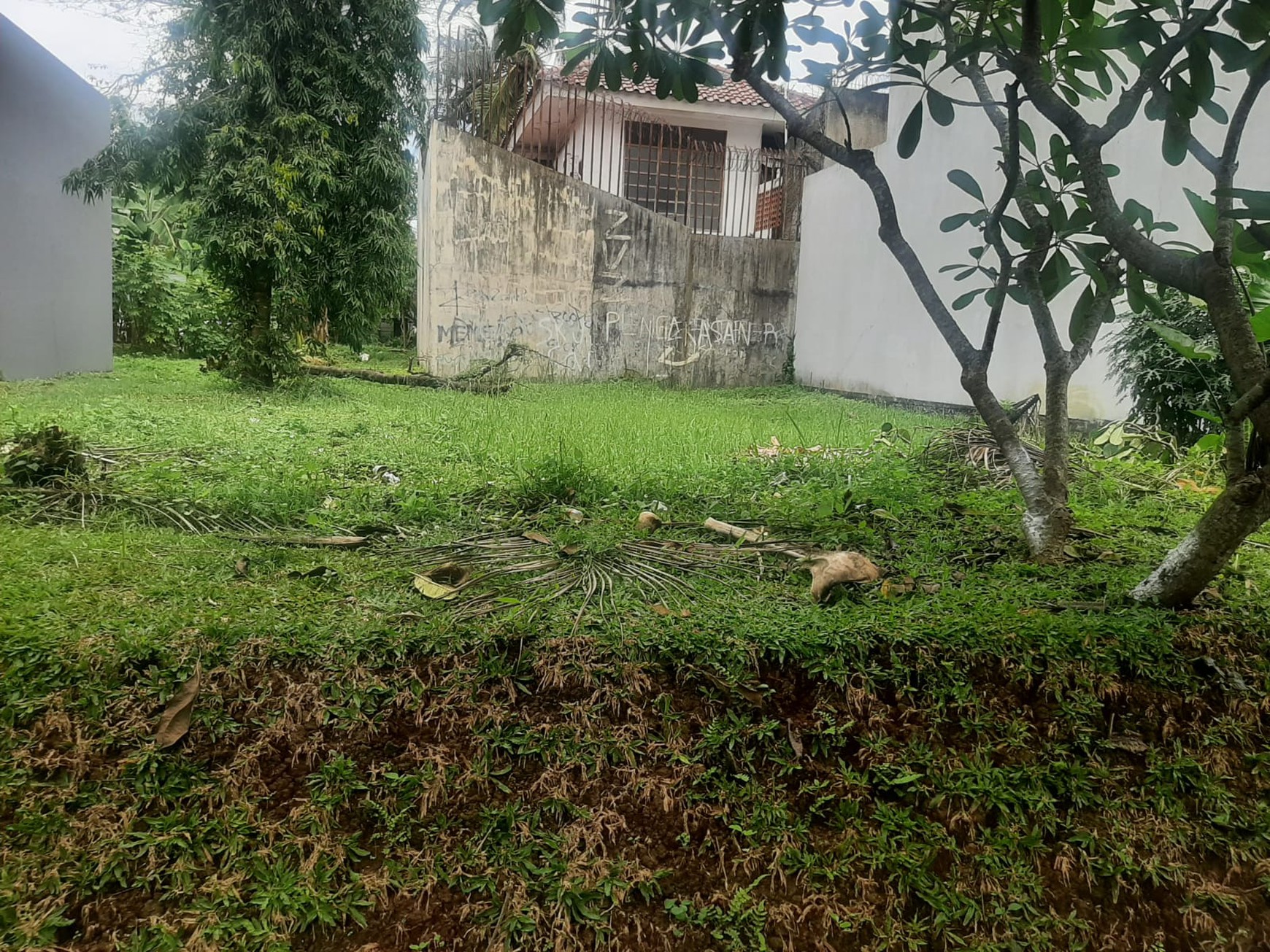 Kavling siap bangun dalam Cluster di Bintaro Sektor 8