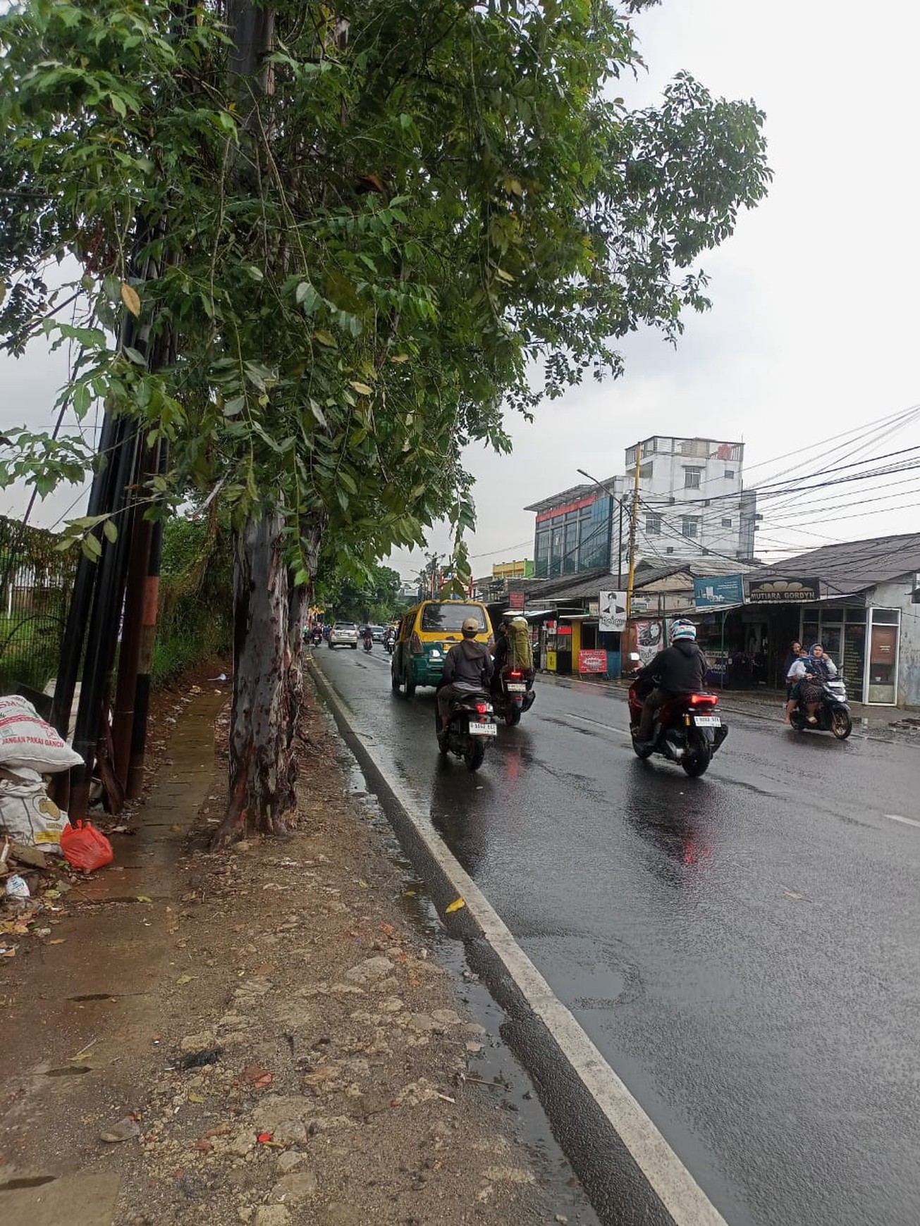 Kavling Siap Bangun Di Jl KH Hasyim Ashari Pinang Cipondoh Tangerang