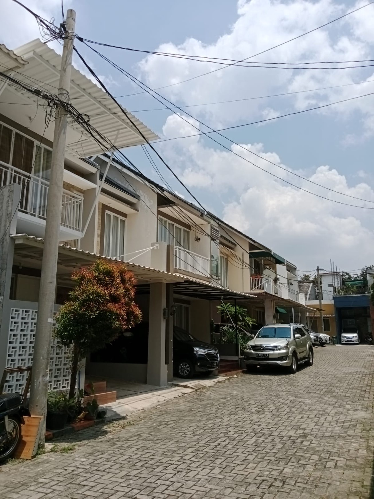 Rumah Bagus Di Cluster Tria Adara Residence Ciputat Tangerang Selatan