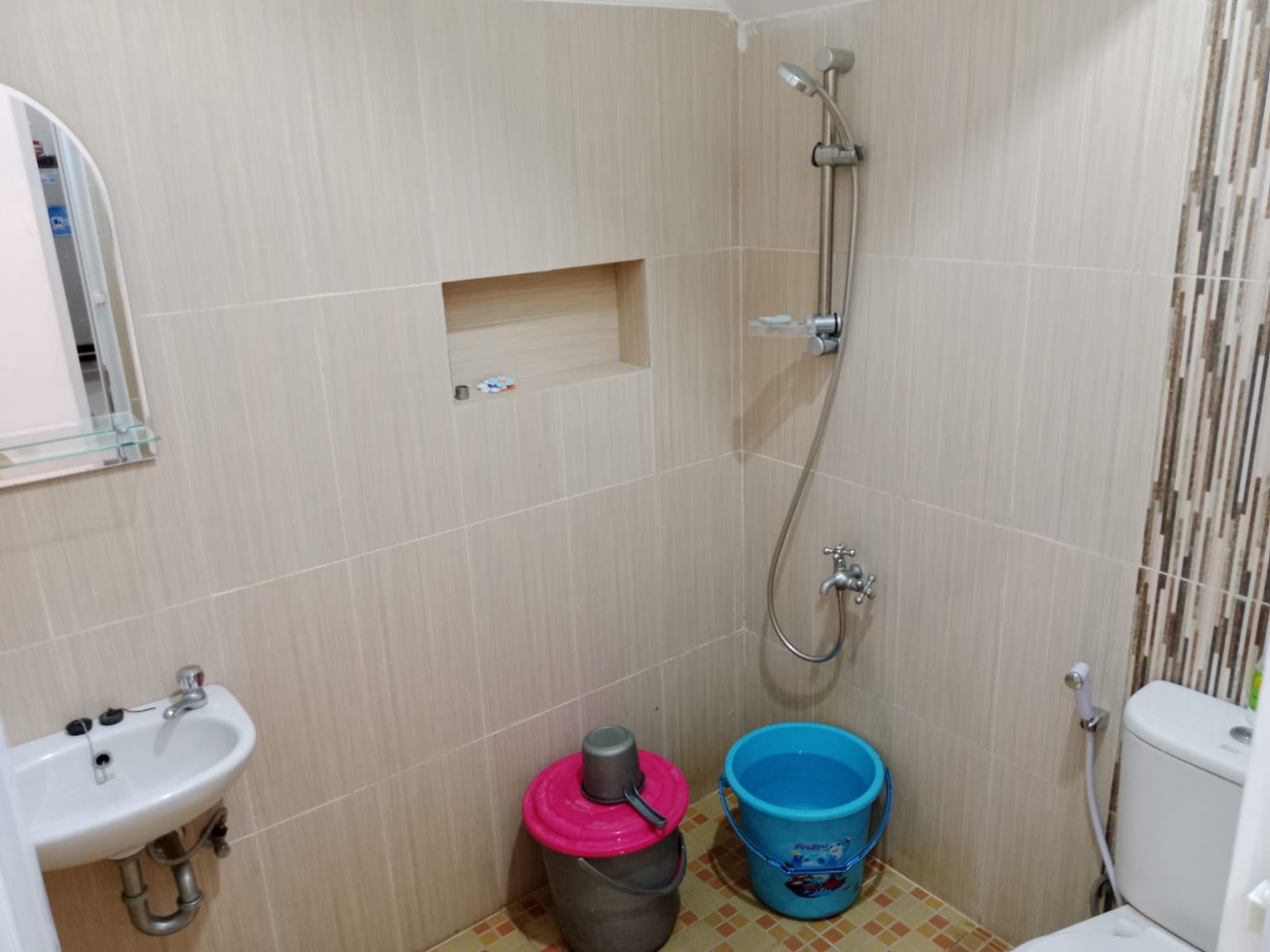 Rumah Bagus Di Cluster Tria Adara Residence Ciputat Tangerang Selatan