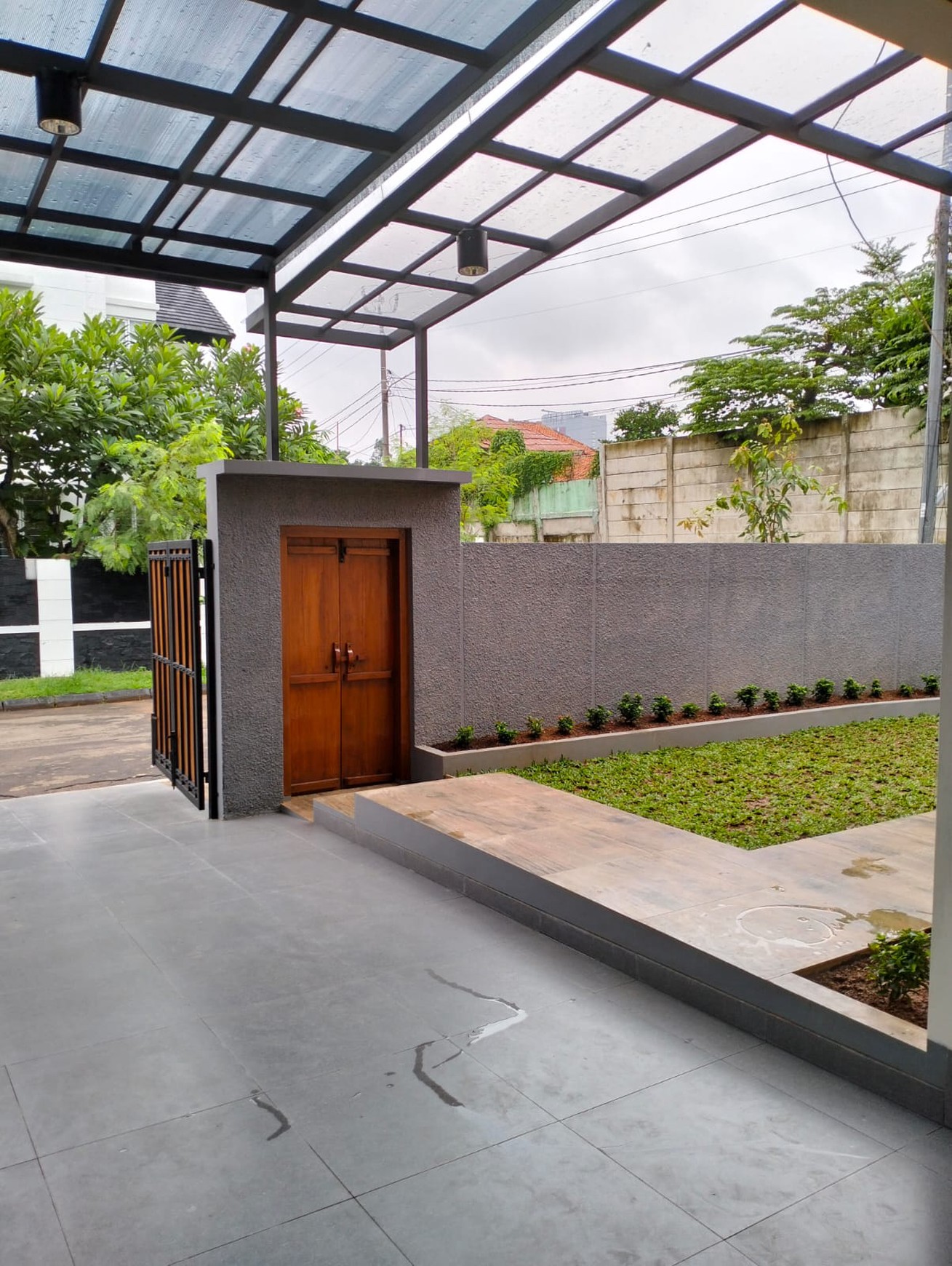 Rumah Bagus Di Jl Lili, Puspita Loka BSD Tangerang Selatan