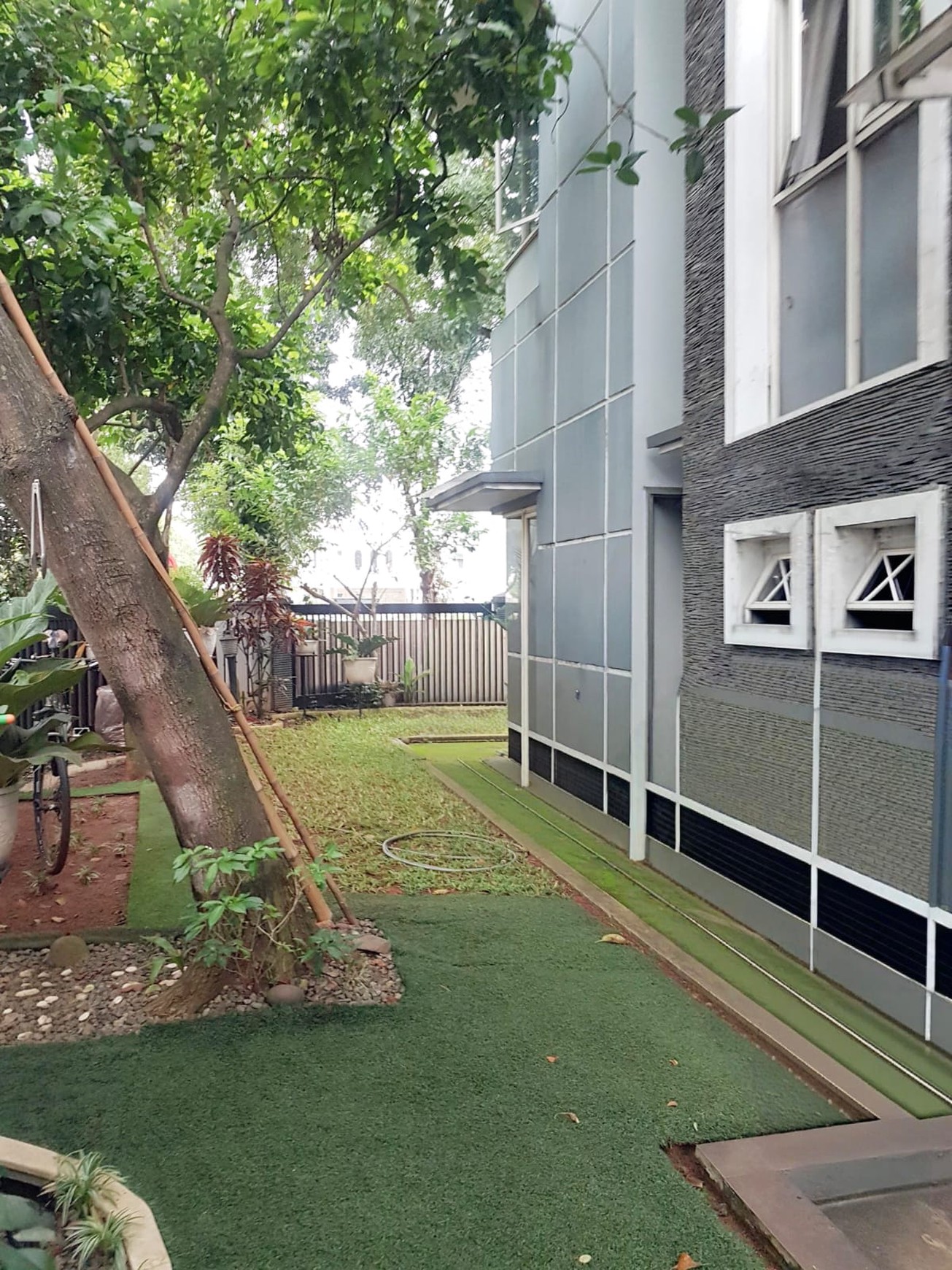 Rumah Bagus Di Puspita Loka BSD Tangerang Selatan