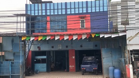 Ruang usaha. lokasi strategis di jalan utama Jombang