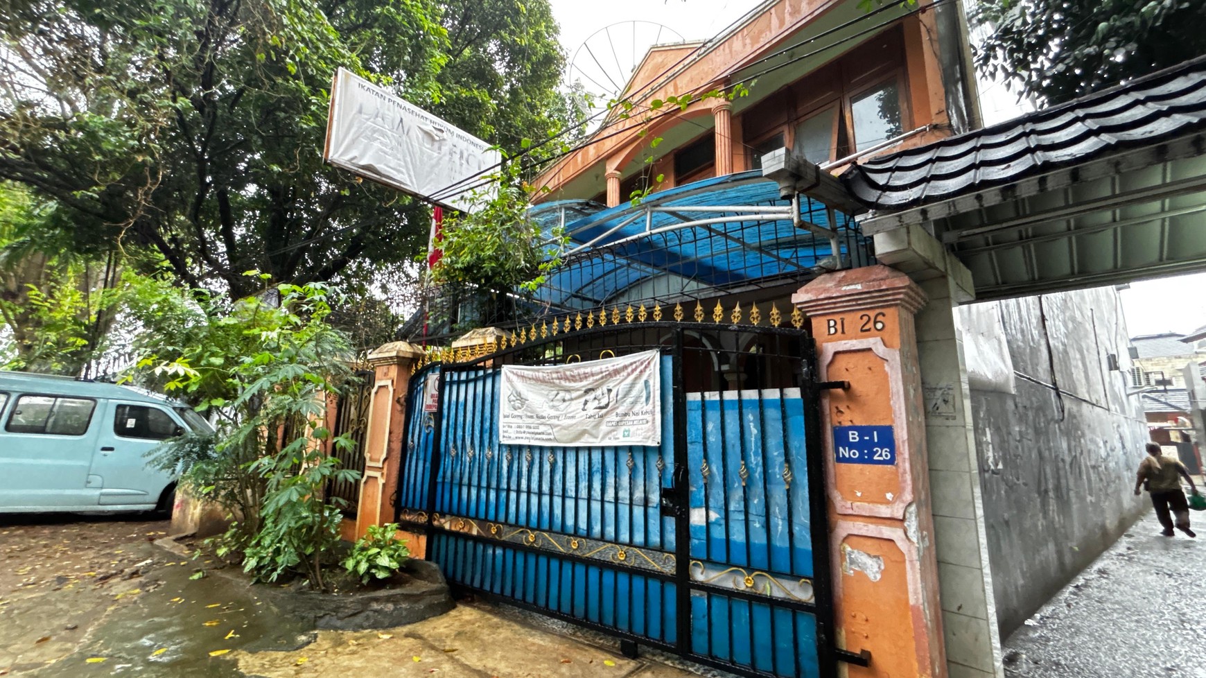 Rumah Bagus 2 Lantai, Akses Jalan 3 Mobil Di Perumahan Gudang Peluru, Dekat St. KA Tebet