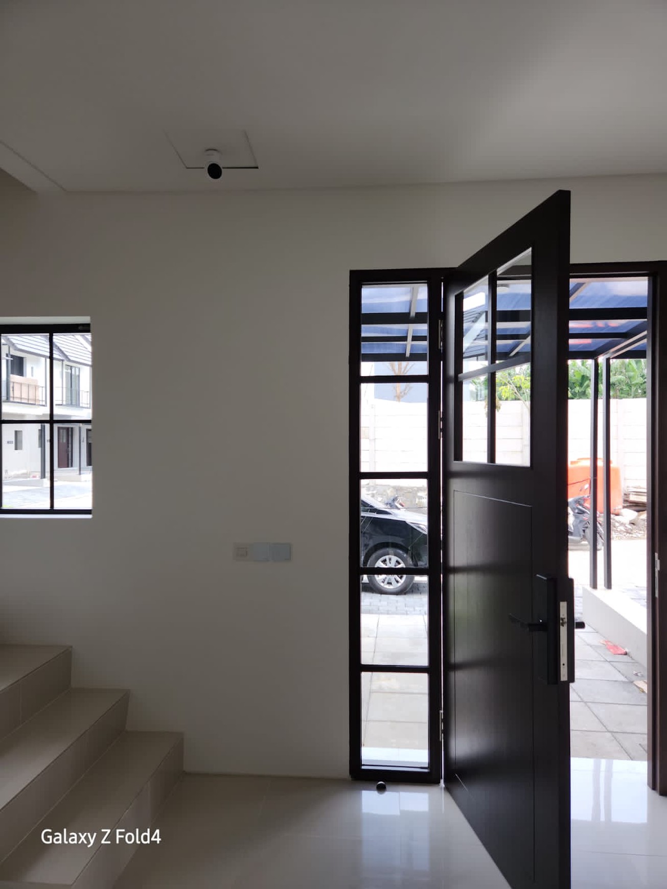 Murah 3 K.tidur Disewakan Rumah Graha Natura Dekat Minimalis Modern Area G Walk Citraland , Pakuwon Mall, Ptc, Supermall