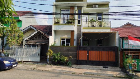 Rumah dijual di Perumahan Graha Harapan Mustika Jaya Bekasi - 2 Lantai Dijual Strategis