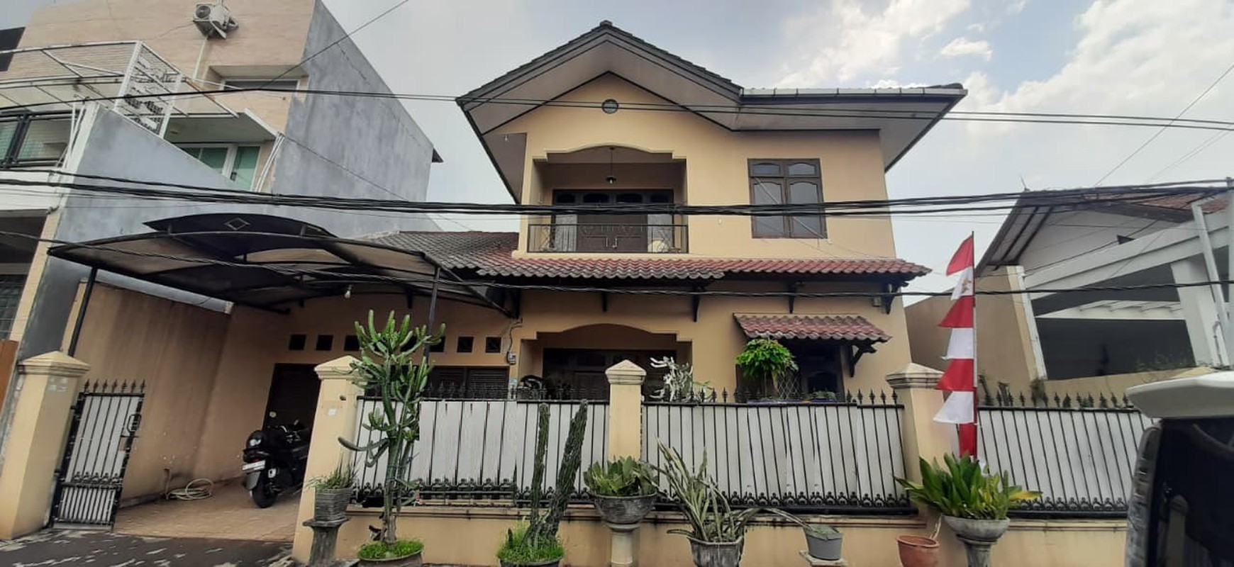 Rumah Kokoh 2Lantai Area Komp Kejaksaan Kreo Akses Toll JORR