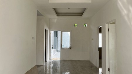 Dijual Cepat Rumah 1 lantai,jalan lebar di Graha Raya Bintaro.