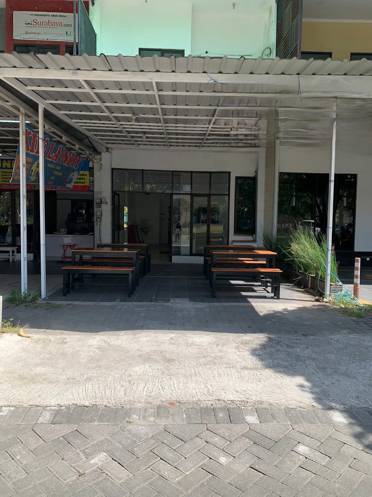 Disewakan Ruko Purimas Rungkut - Foodcourt area - Surabaya Timur - Parkiran Luas Dekat Upn , A & W , Soto Pak Sadi