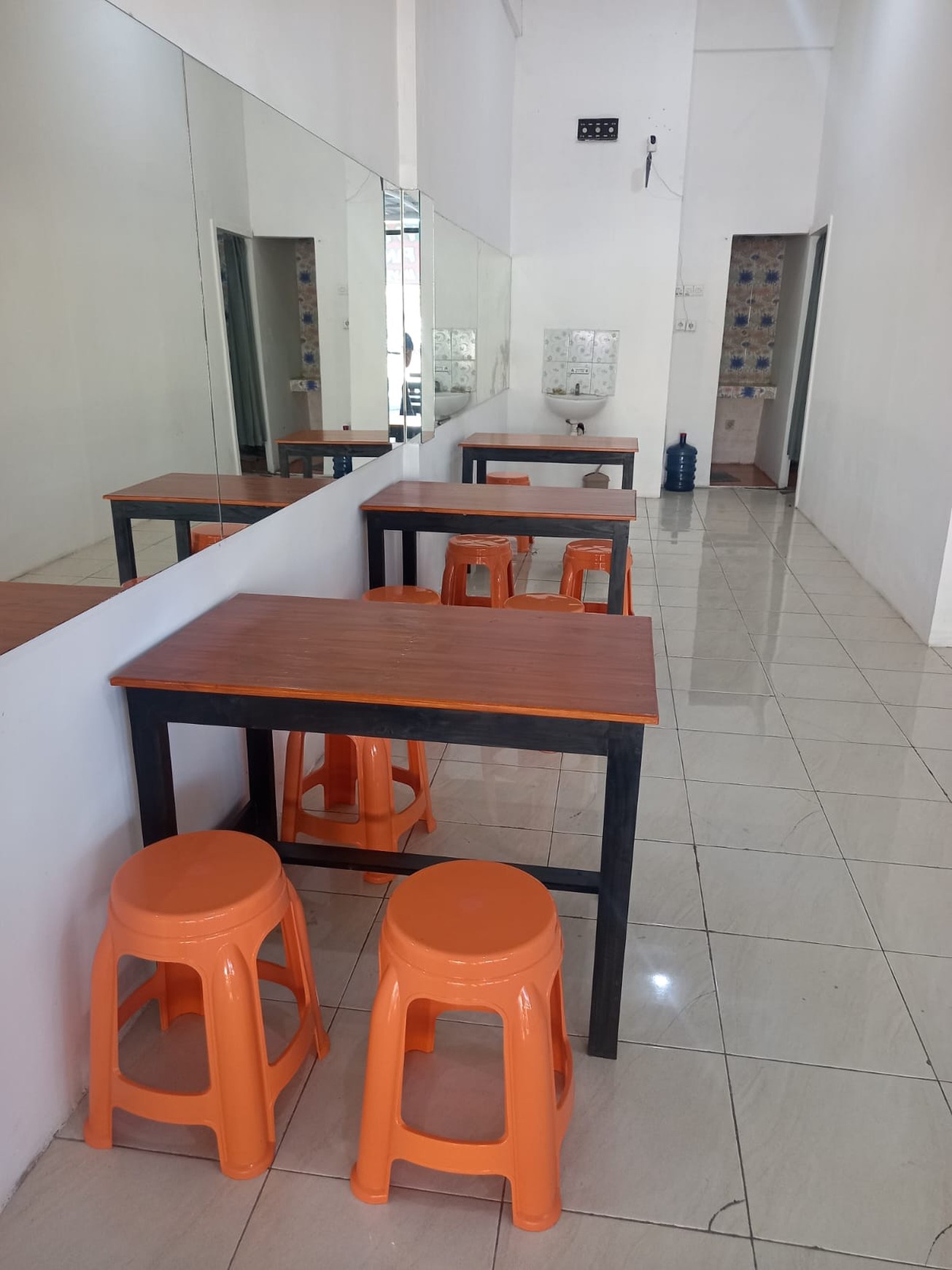 Disewakan Ruko Purimas Rungkut - Foodcourt area - Surabaya Timur - Parkiran Luas Dekat Upn , A & W , Soto Pak Sadi