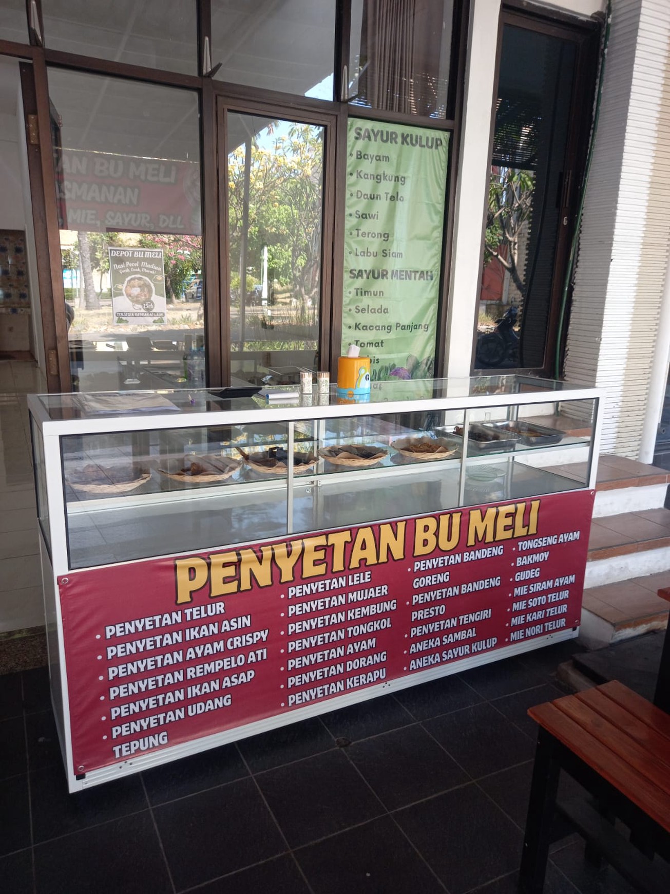 Disewakan Ruko Purimas Rungkut - Foodcourt area - Surabaya Timur - Parkiran Luas Dekat Upn , A & W , Soto Pak Sadi