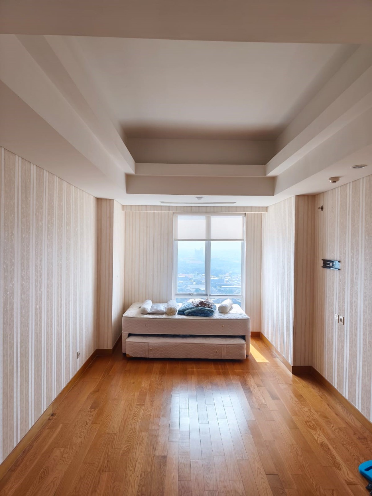 Apartemen Dijual One East Residence Kertajaya Indah dekat Galaxy Mall