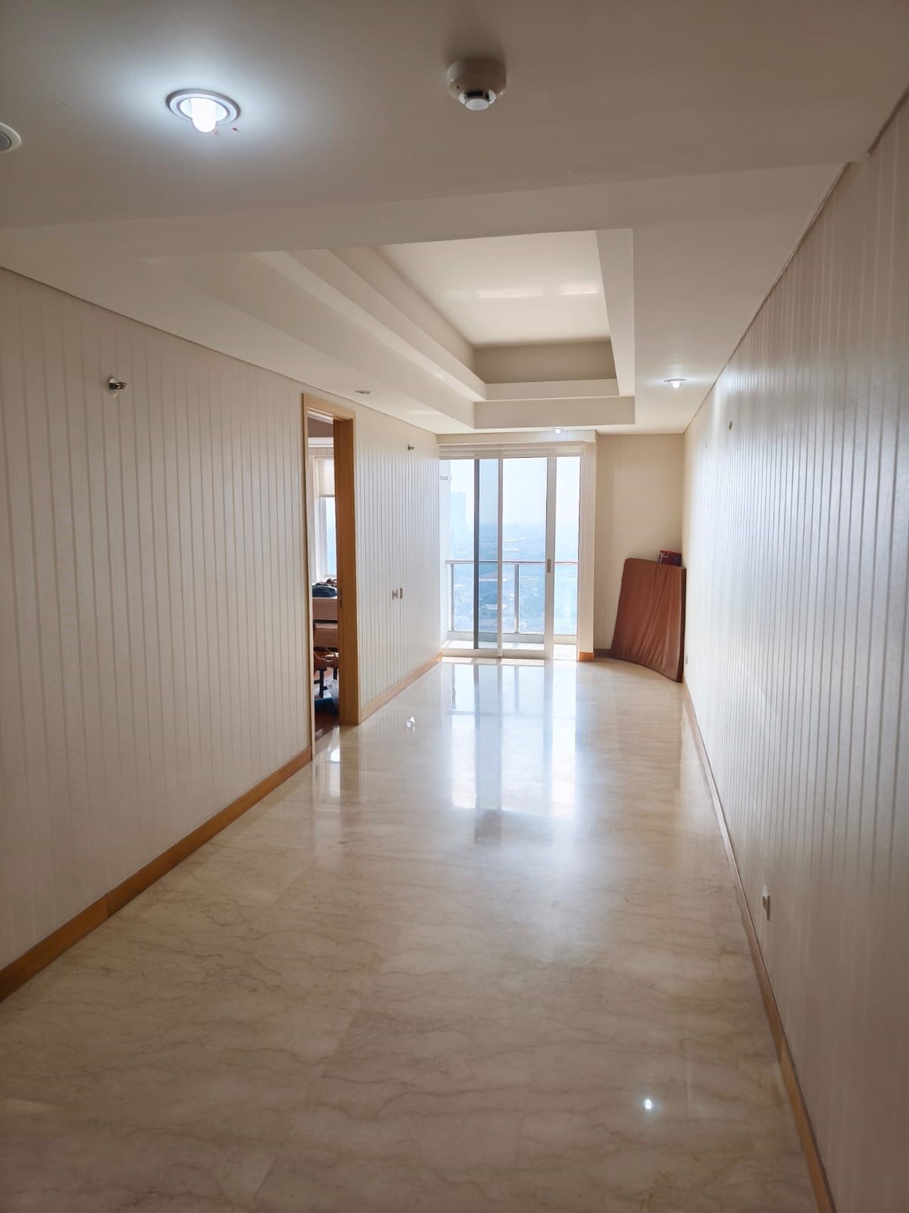 Apartemen Dijual One East Residence Kertajaya Indah dekat Galaxy Mall