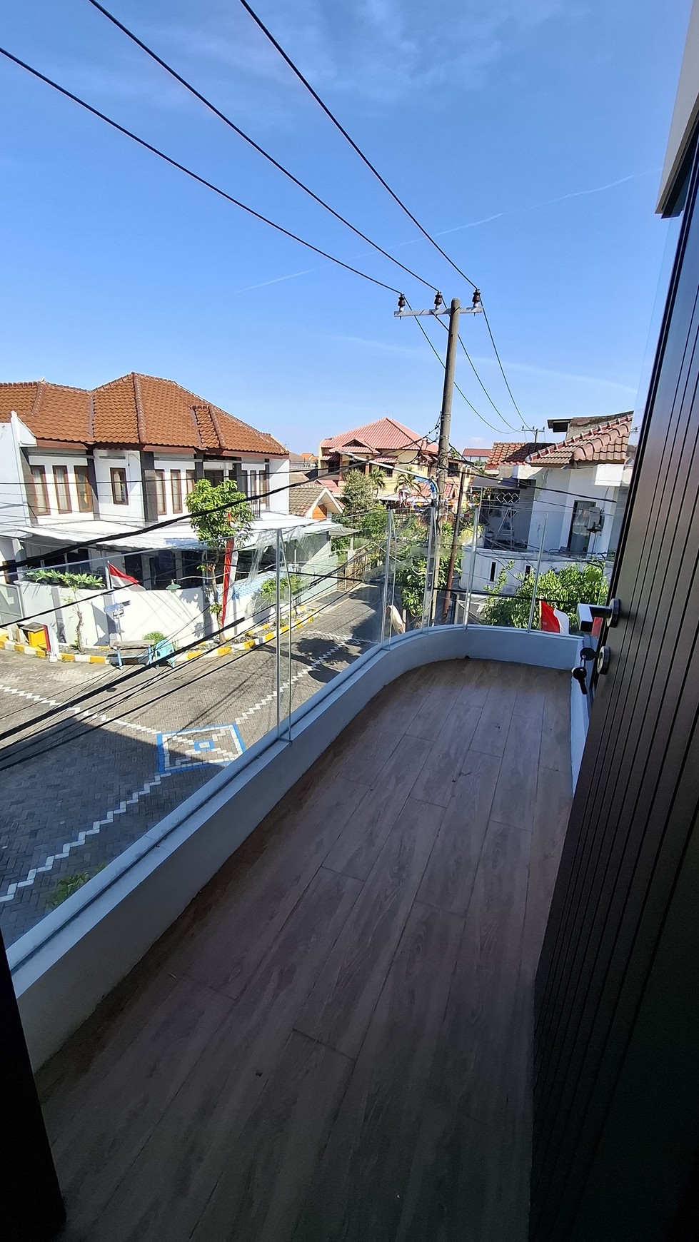 Rumah Hook Eksklusif di Rungkut Mapan Tengah - Desain Minimalis Modern