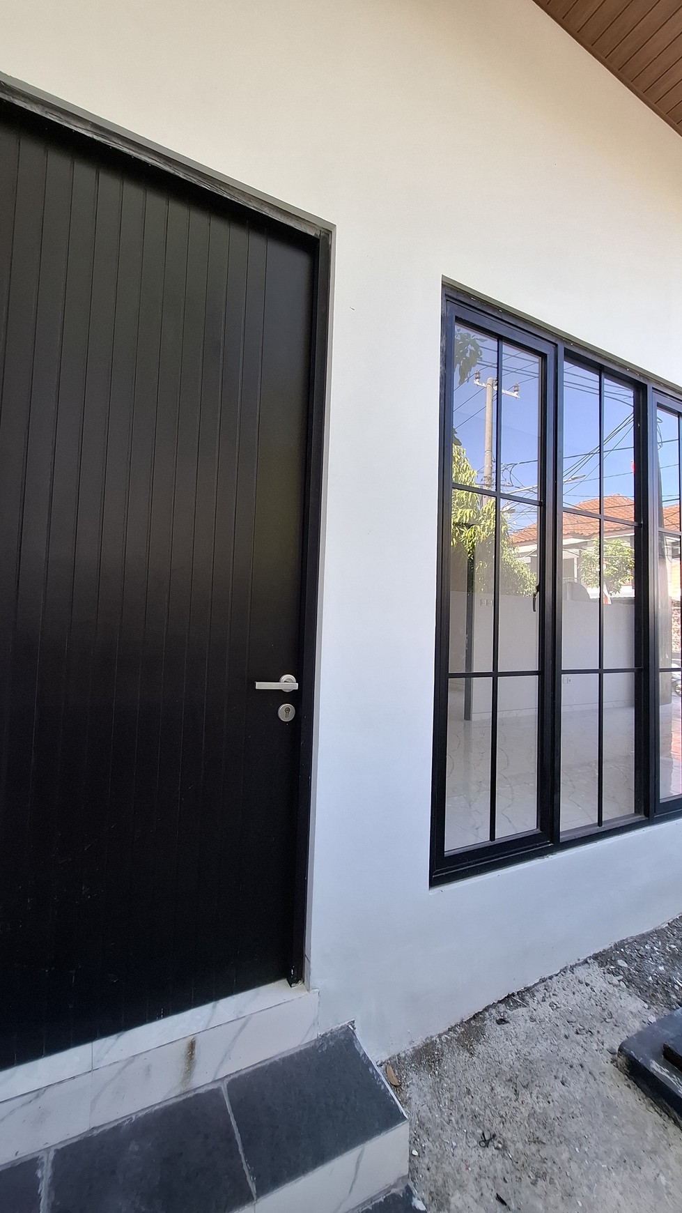 Rumah Hook Eksklusif di Rungkut Mapan Tengah - Desain Minimalis Modern