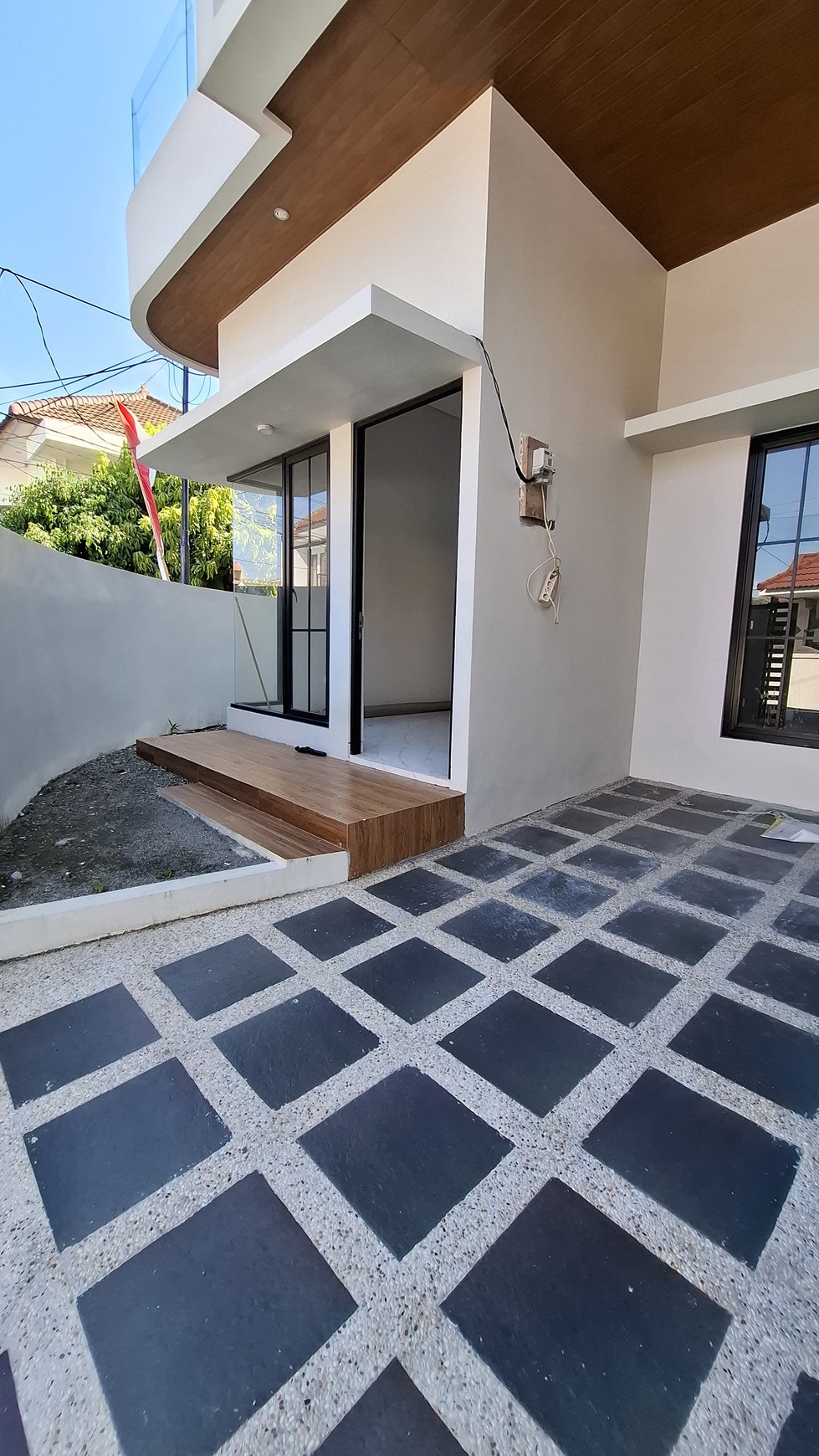 Rumah Hook Eksklusif di Rungkut Mapan Tengah - Desain Minimalis Modern