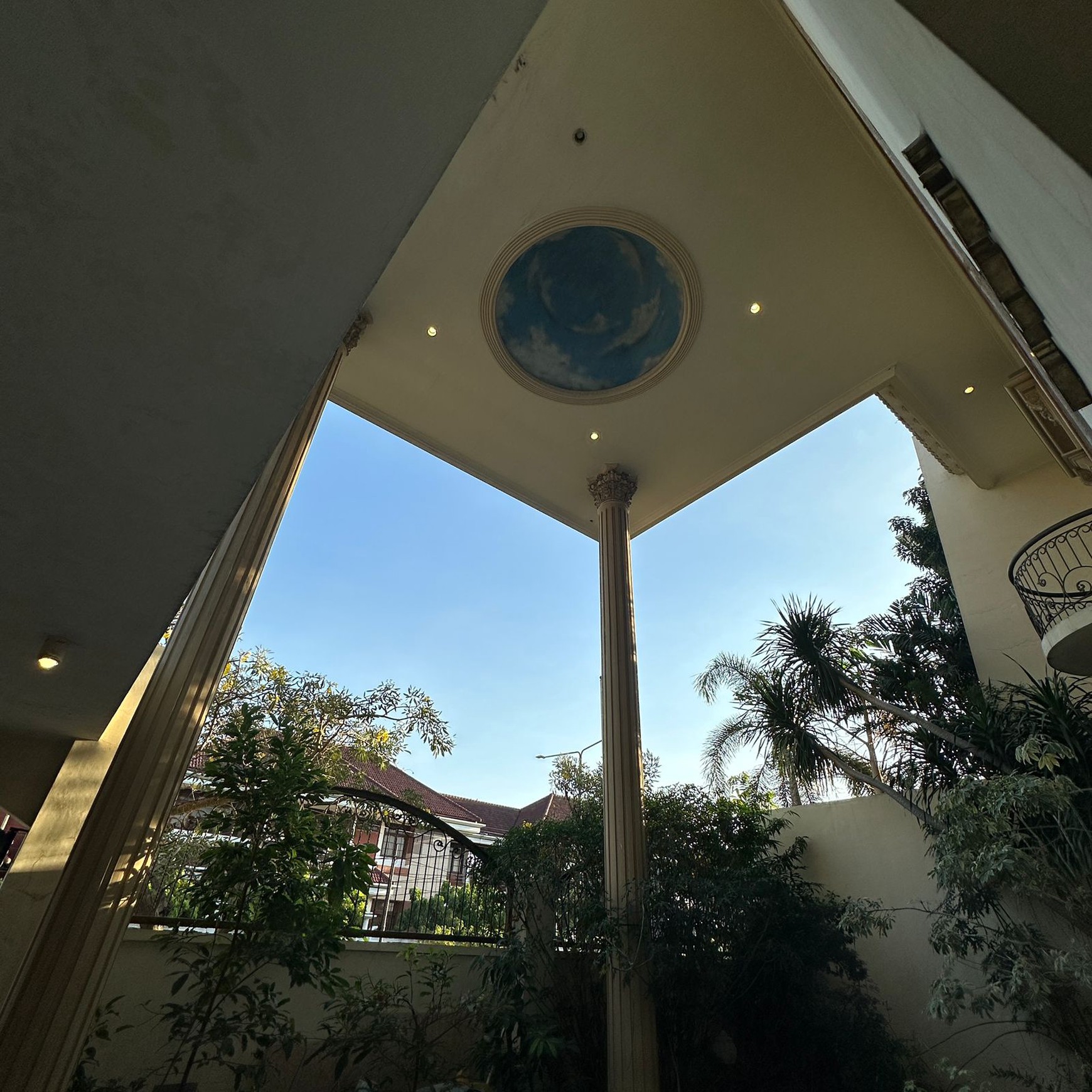 Dijual Rumah Mewah 400m2 Margorejo Indah Surabaya Timur Semi Furnished