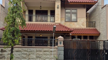 Rumah Terawat Istimewa Rungkut Mapan Surabaya