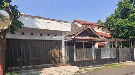 Rumah Lokasi Tenang dan Asri di Curug Indah Jatiwaringin 